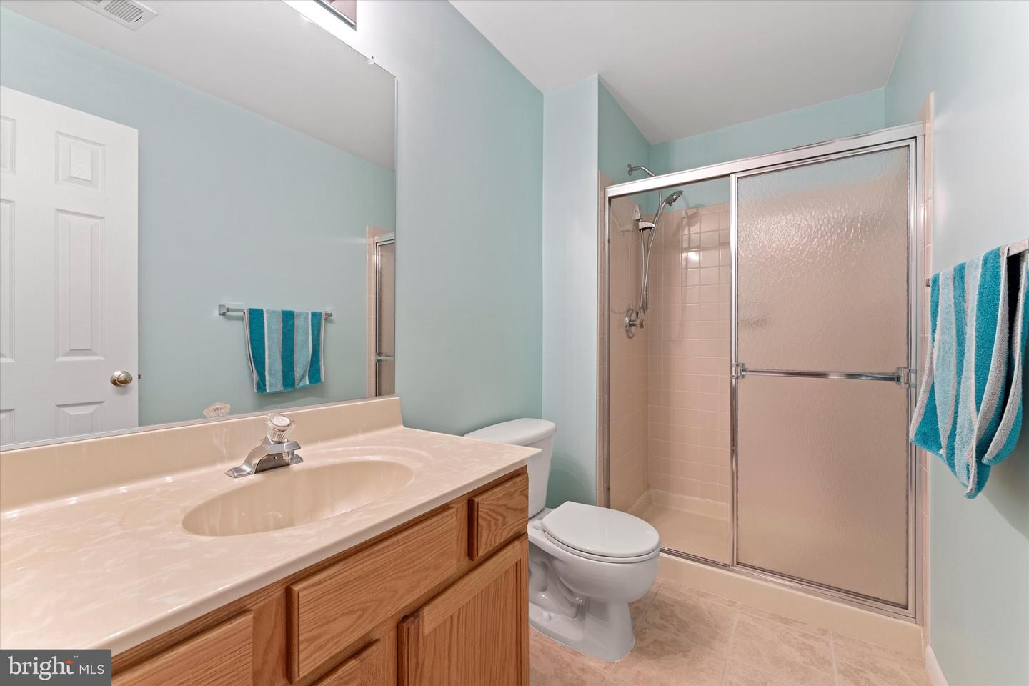 6780 HOLLOW GLEN CT, GAINESVILLE, Virginia 20155, 3 Bedrooms Bedrooms, ,3 BathroomsBathrooms,Residential,For sale,6780 HOLLOW GLEN CT,VAPW2092726 MLS # VAPW2092726