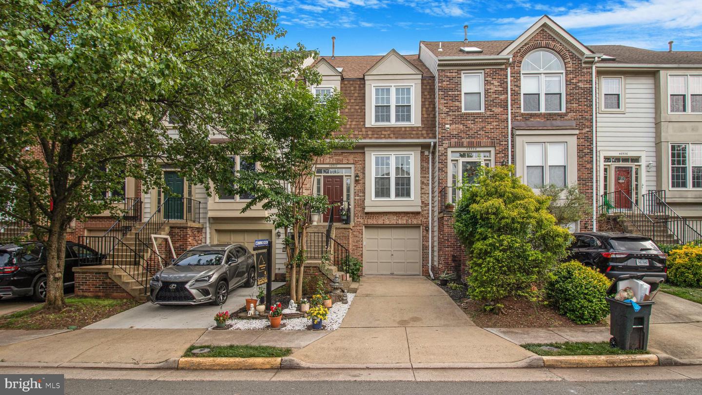 46932 TRUMPET CIR, STERLING, Virginia 20164, 4 Bedrooms Bedrooms, ,3 BathroomsBathrooms,Residential,For sale,46932 TRUMPET CIR,VALO2094628 MLS # VALO2094628