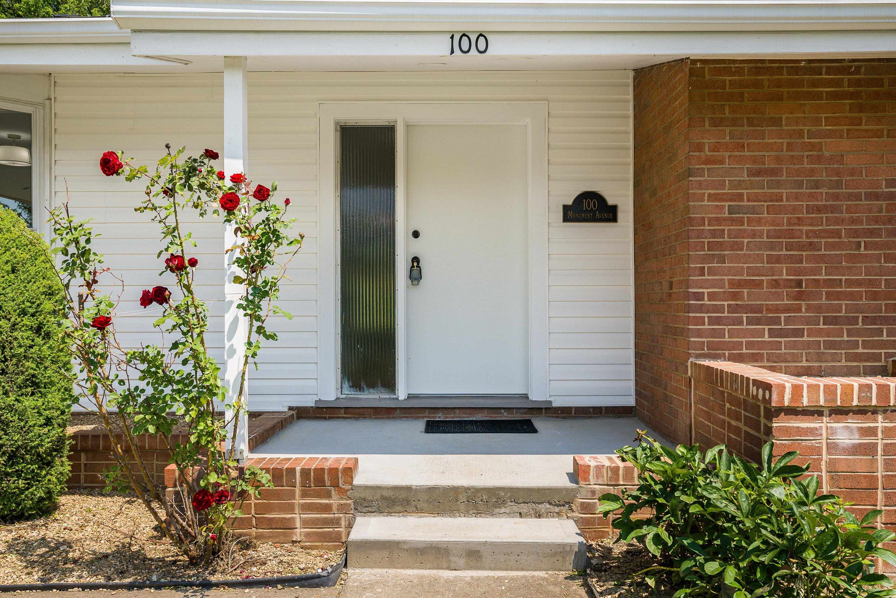 100 MONUMENT AVE, HARRISONBURG, Virginia 22801, 3 Bedrooms Bedrooms, ,2 BathroomsBathrooms,Residential,100 MONUMENT AVE,665459 MLS # 665459