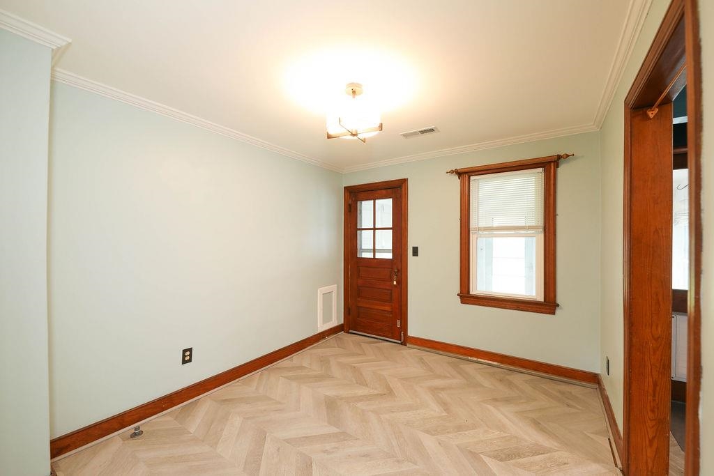 525 N BATH AVE, WAYNESBORO, Virginia 22980, 2 Bedrooms Bedrooms, ,1 BathroomBathrooms,Residential,525 N BATH AVE,665463 MLS # 665463