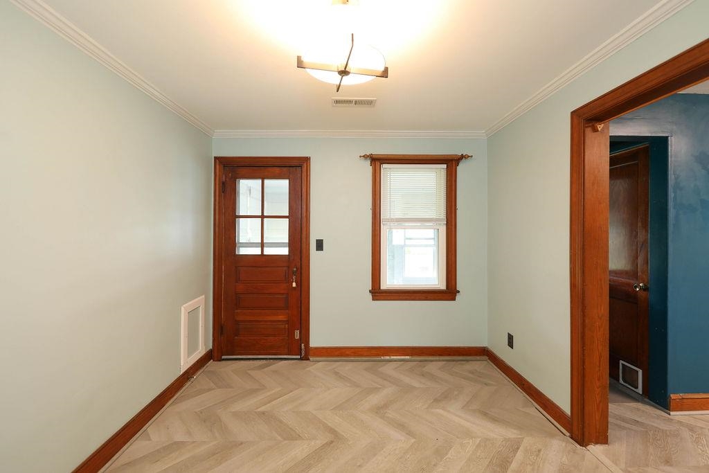 525 N BATH AVE, WAYNESBORO, Virginia 22980, 2 Bedrooms Bedrooms, ,1 BathroomBathrooms,Residential,525 N BATH AVE,665463 MLS # 665463