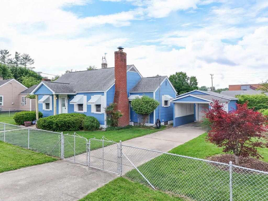 525 N BATH AVE, WAYNESBORO, Virginia 22980, 2 Bedrooms Bedrooms, ,1 BathroomBathrooms,Residential,525 N BATH AVE,665463 MLS # 665463