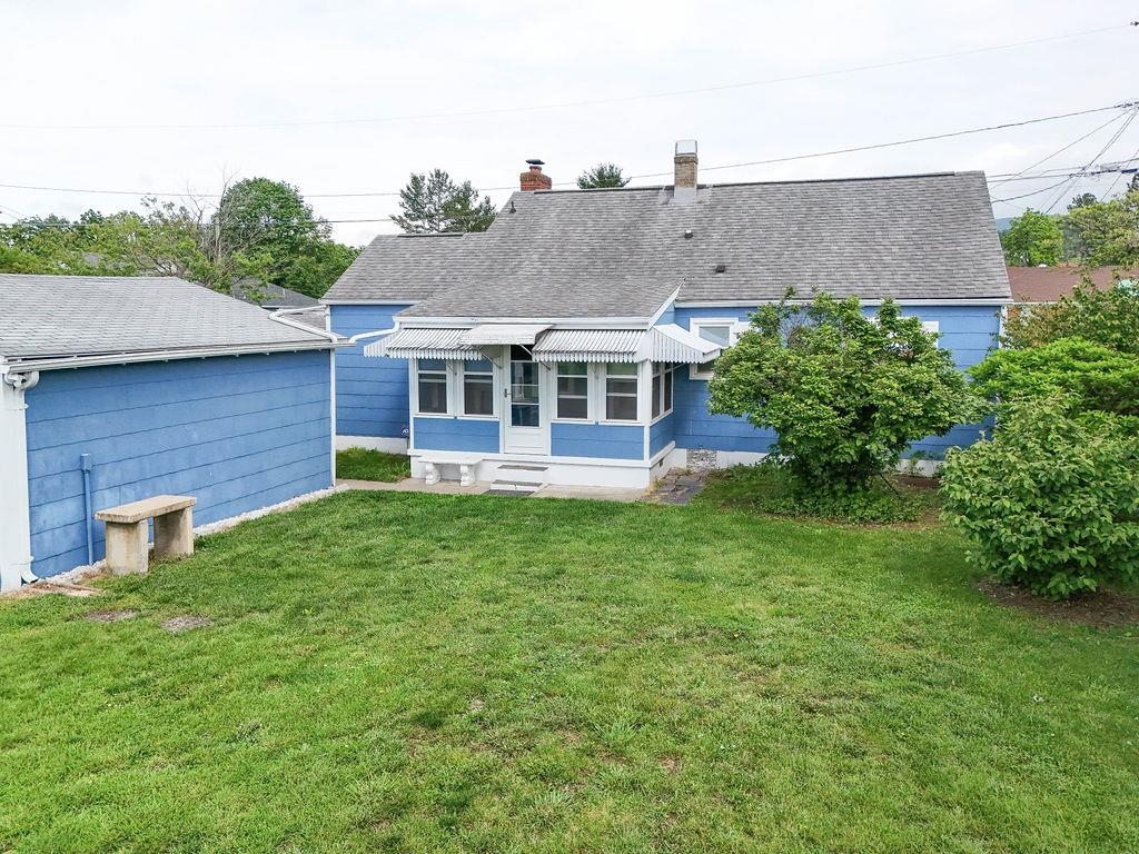525 N BATH AVE, WAYNESBORO, Virginia 22980, 2 Bedrooms Bedrooms, ,1 BathroomBathrooms,Residential,525 N BATH AVE,665463 MLS # 665463