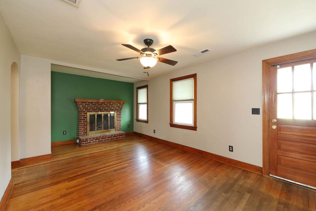 525 N BATH AVE, WAYNESBORO, Virginia 22980, 2 Bedrooms Bedrooms, ,1 BathroomBathrooms,Residential,525 N BATH AVE,665463 MLS # 665463