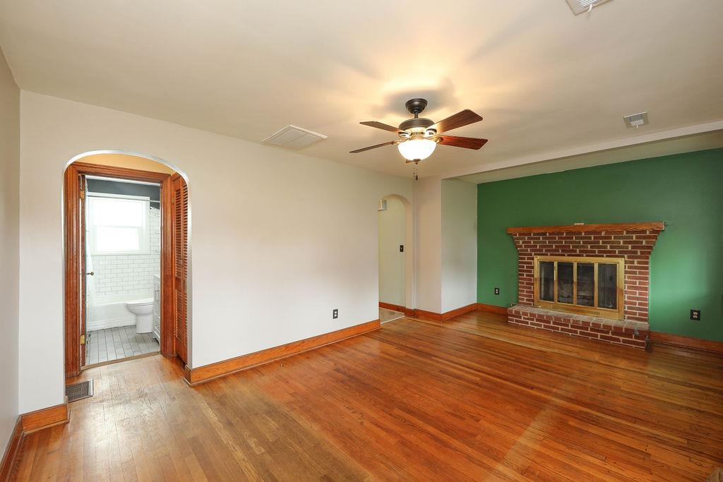 525 N BATH AVE, WAYNESBORO, Virginia 22980, 2 Bedrooms Bedrooms, ,1 BathroomBathrooms,Residential,525 N BATH AVE,665463 MLS # 665463