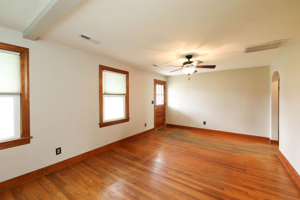 525 N BATH AVE, WAYNESBORO, Virginia 22980, 2 Bedrooms Bedrooms, ,1 BathroomBathrooms,Residential,525 N BATH AVE,665463 MLS # 665463