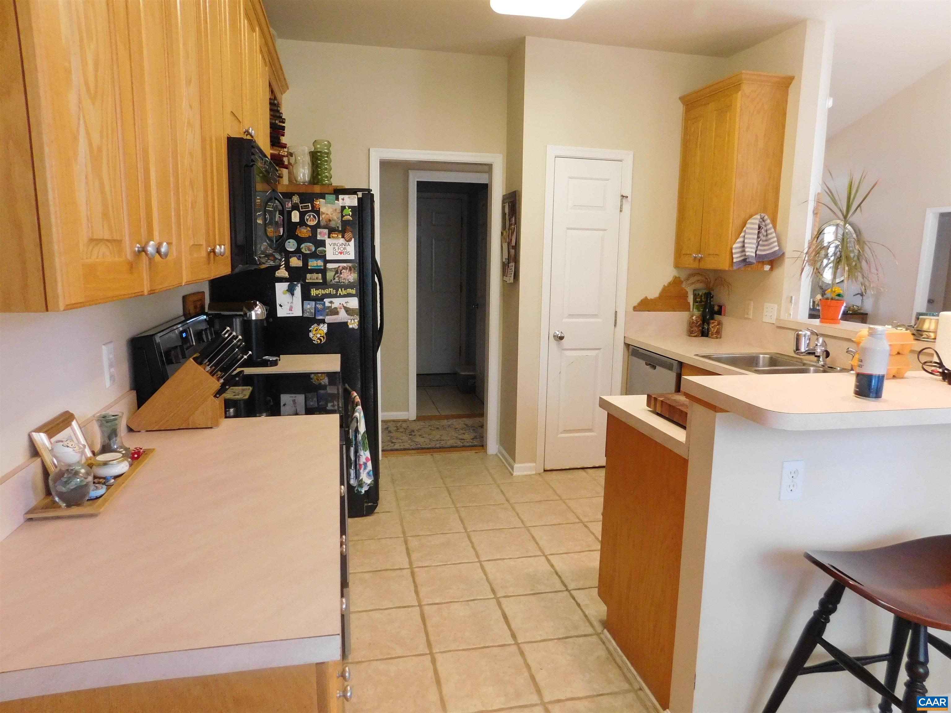 339 LEAPING FOX LN, CHARLOTTESVILLE, Virginia 22902, 3 Bedrooms Bedrooms, ,2 BathroomsBathrooms,Residential,339 LEAPING FOX LN,665467 MLS # 665467