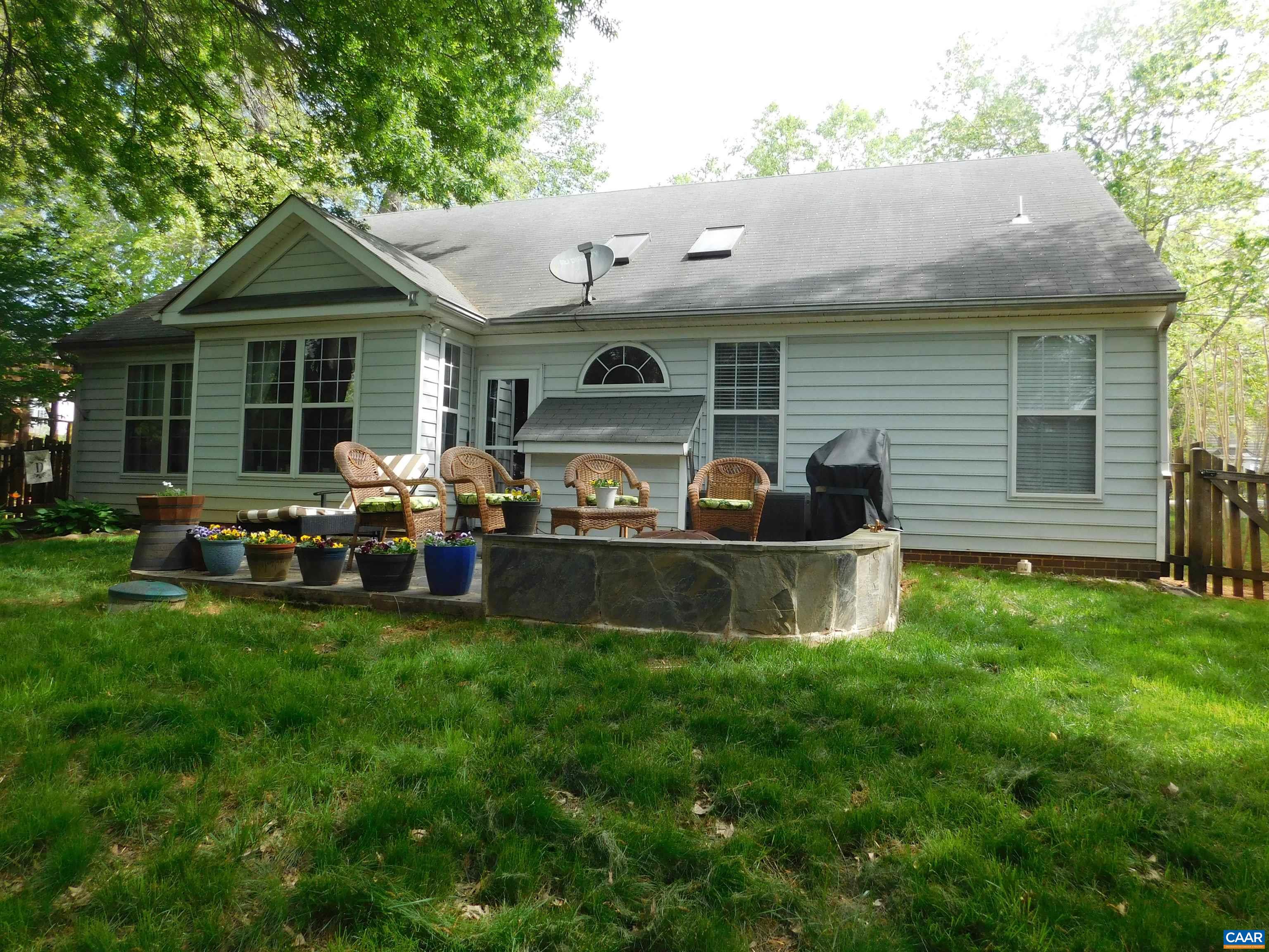 339 LEAPING FOX LN, CHARLOTTESVILLE, Virginia 22902, 3 Bedrooms Bedrooms, ,2 BathroomsBathrooms,Residential,339 LEAPING FOX LN,665467 MLS # 665467