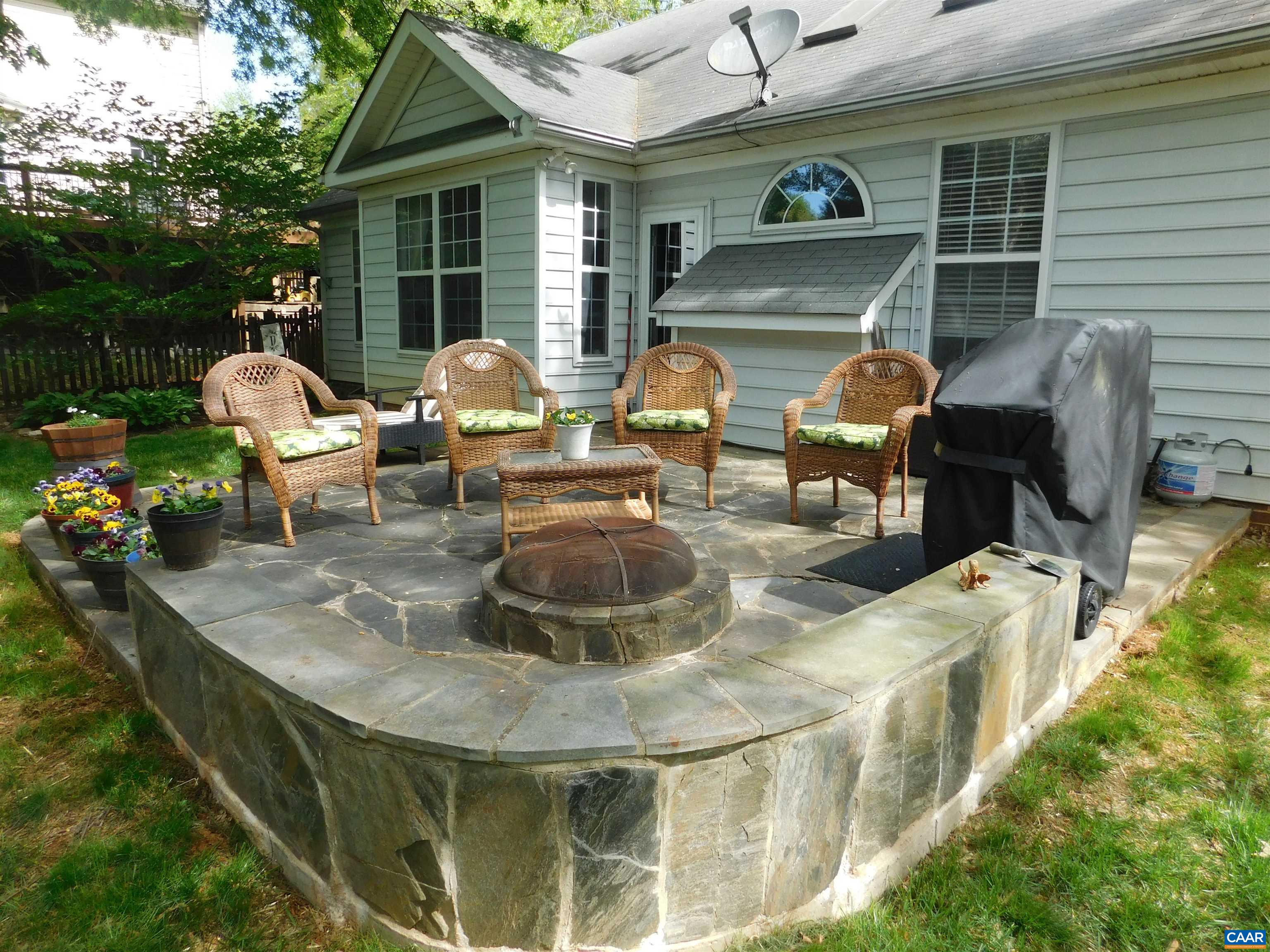 339 LEAPING FOX LN, CHARLOTTESVILLE, Virginia 22902, 3 Bedrooms Bedrooms, ,2 BathroomsBathrooms,Residential,339 LEAPING FOX LN,665467 MLS # 665467