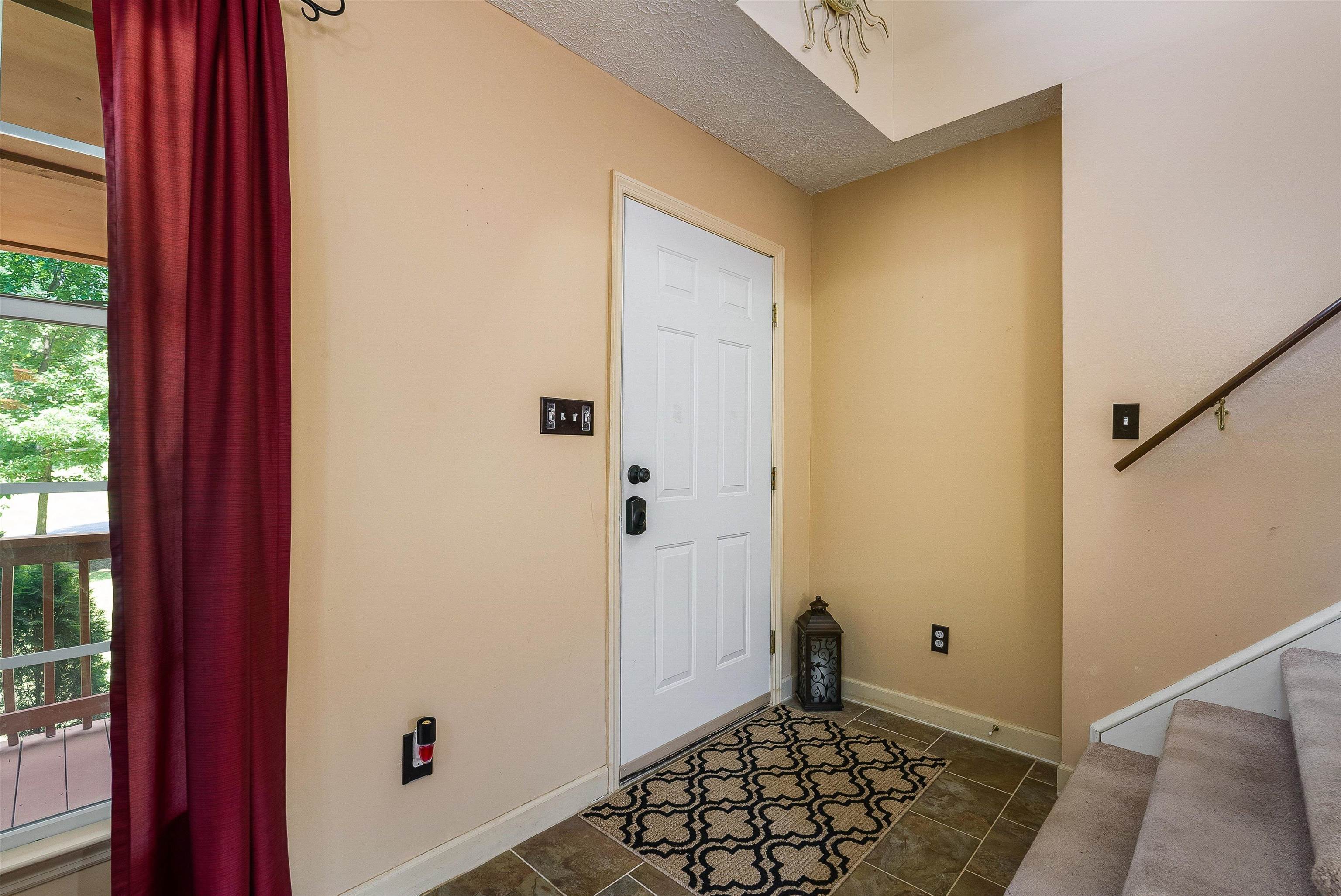 37 MARKELS LN, STAUNTON, Virginia 24401, 4 Bedrooms Bedrooms, ,3 BathroomsBathrooms,Residential,37 Markels Ln.,37 MARKELS LN,665469 MLS # 665469