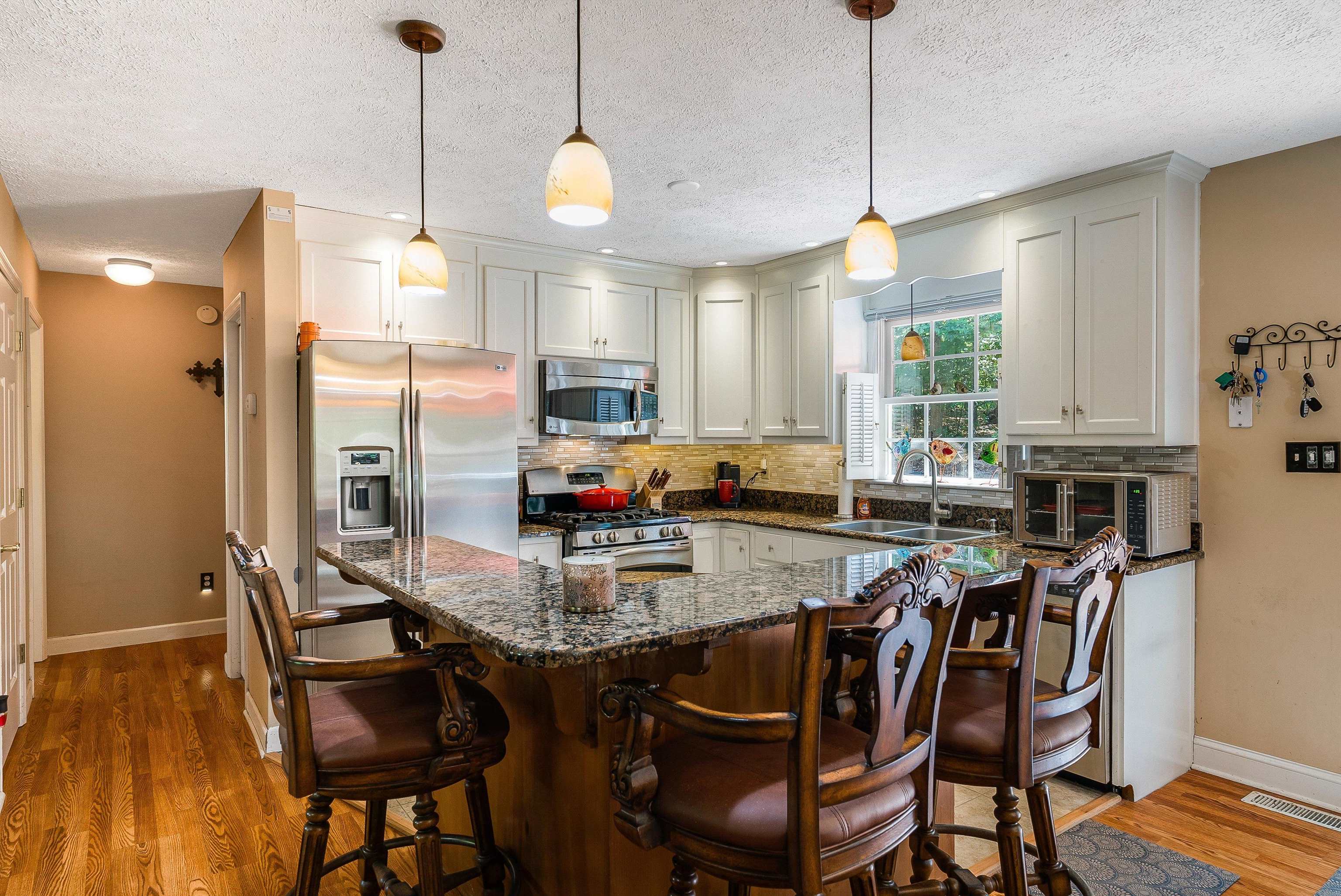 37 MARKELS LN, STAUNTON, Virginia 24401, 4 Bedrooms Bedrooms, ,3 BathroomsBathrooms,Residential,37 Markels Ln.,37 MARKELS LN,665469 MLS # 665469
