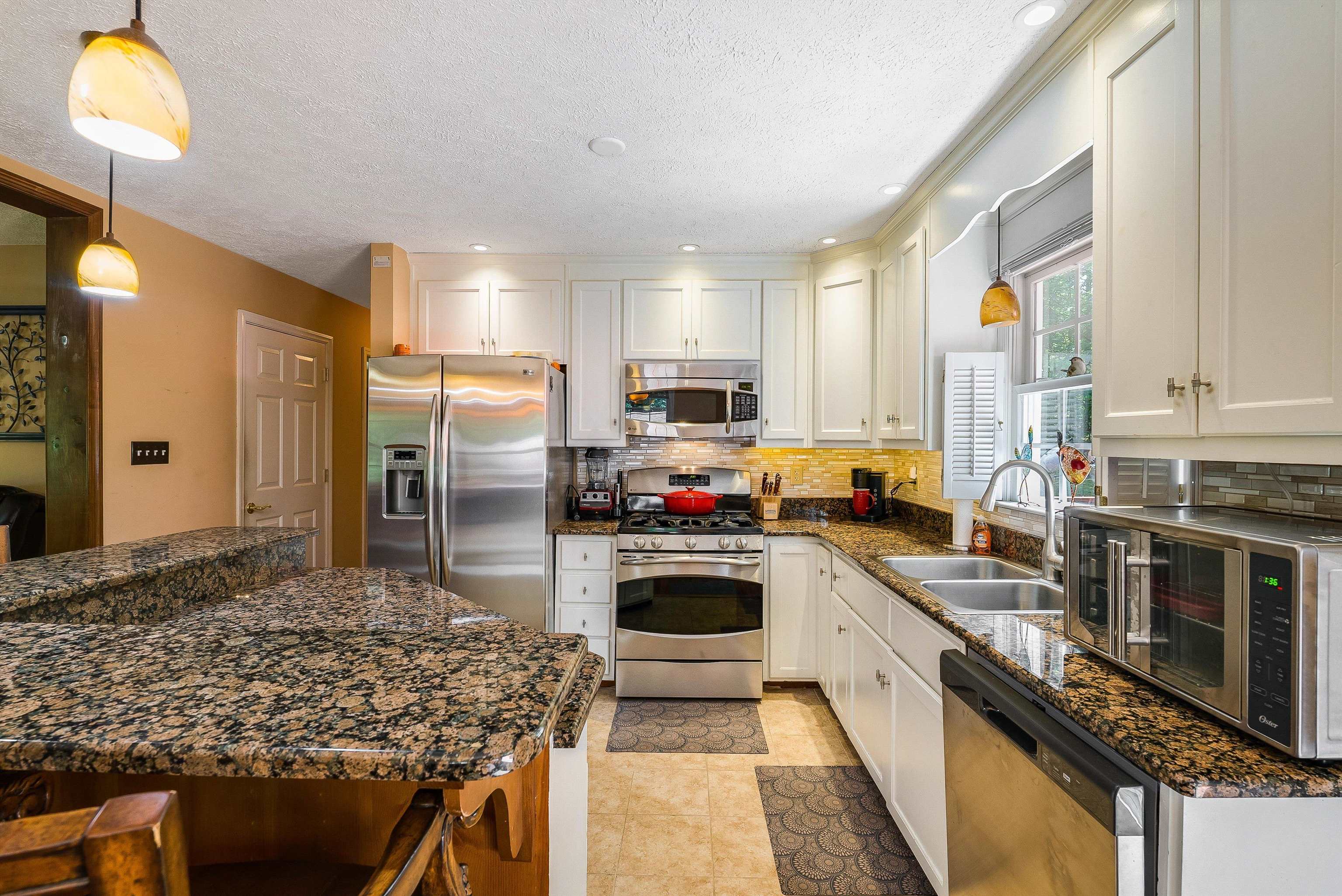 37 MARKELS LN, STAUNTON, Virginia 24401, 4 Bedrooms Bedrooms, ,3 BathroomsBathrooms,Residential,37 Markels Ln.,37 MARKELS LN,665469 MLS # 665469