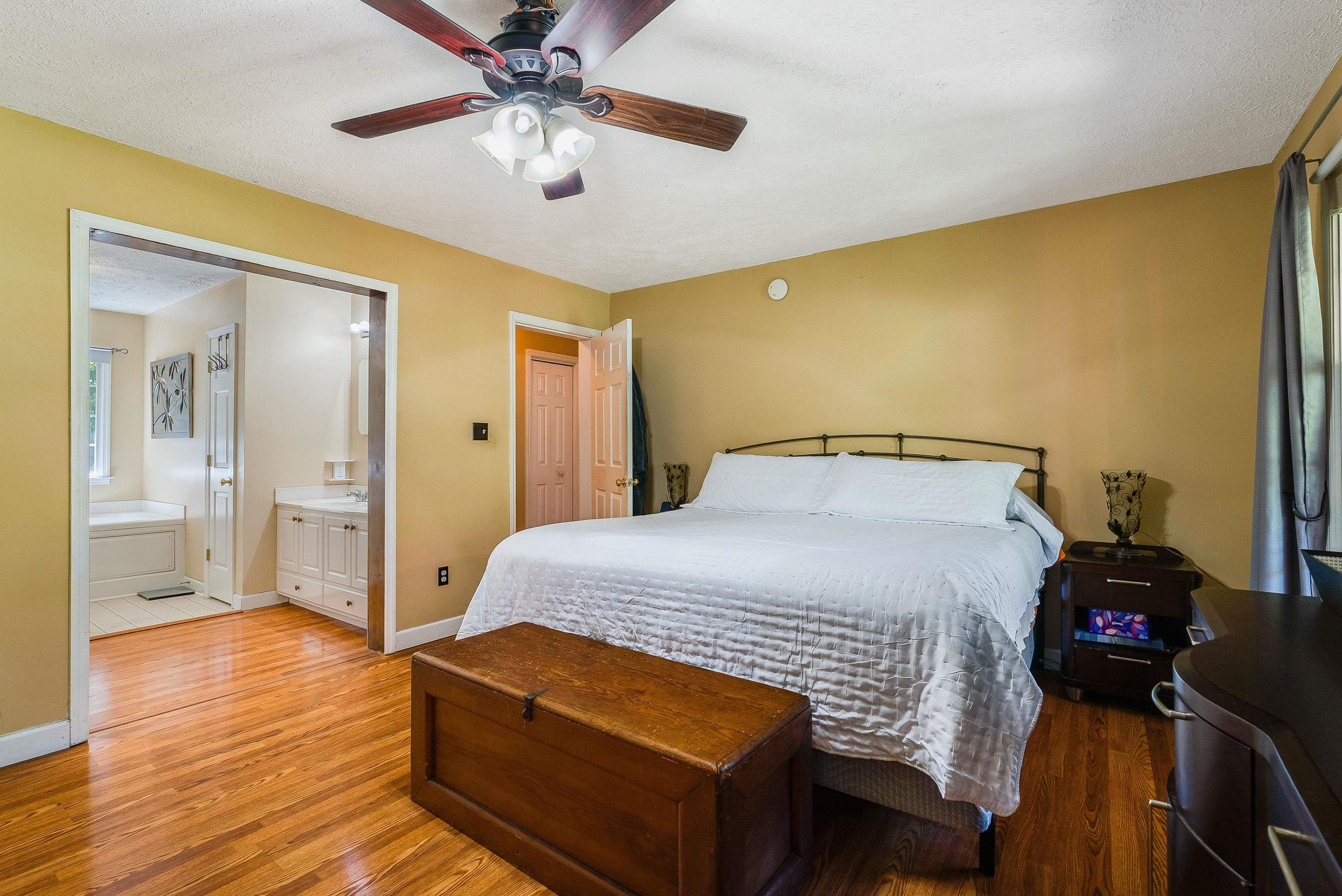 37 MARKELS LN, STAUNTON, Virginia 24401, 4 Bedrooms Bedrooms, ,3 BathroomsBathrooms,Residential,37 Markels Ln.,37 MARKELS LN,665469 MLS # 665469