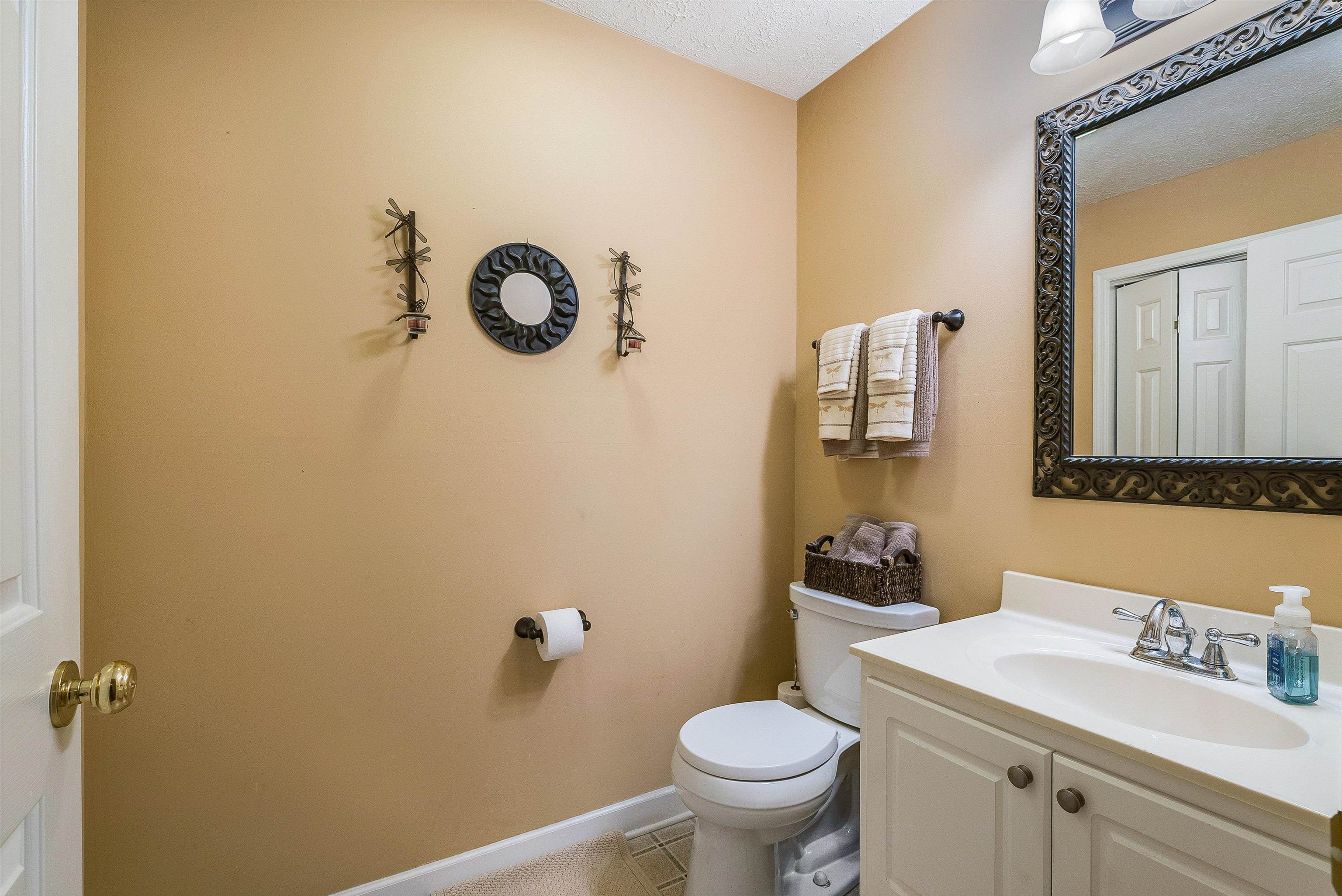 37 MARKELS LN, STAUNTON, Virginia 24401, 4 Bedrooms Bedrooms, ,3 BathroomsBathrooms,Residential,37 Markels Ln.,37 MARKELS LN,665469 MLS # 665469