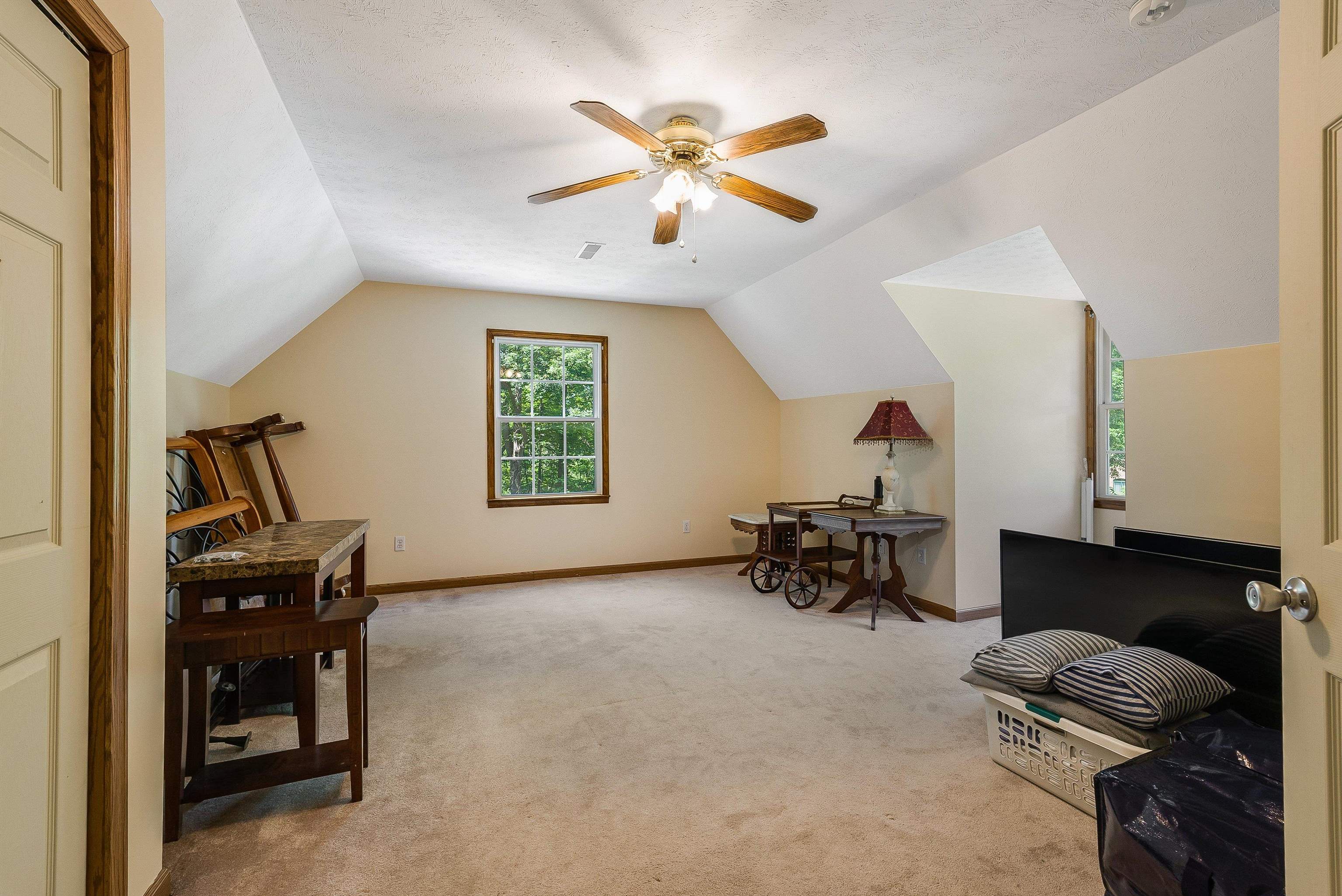 37 MARKELS LN, STAUNTON, Virginia 24401, 4 Bedrooms Bedrooms, ,3 BathroomsBathrooms,Residential,37 Markels Ln.,37 MARKELS LN,665469 MLS # 665469
