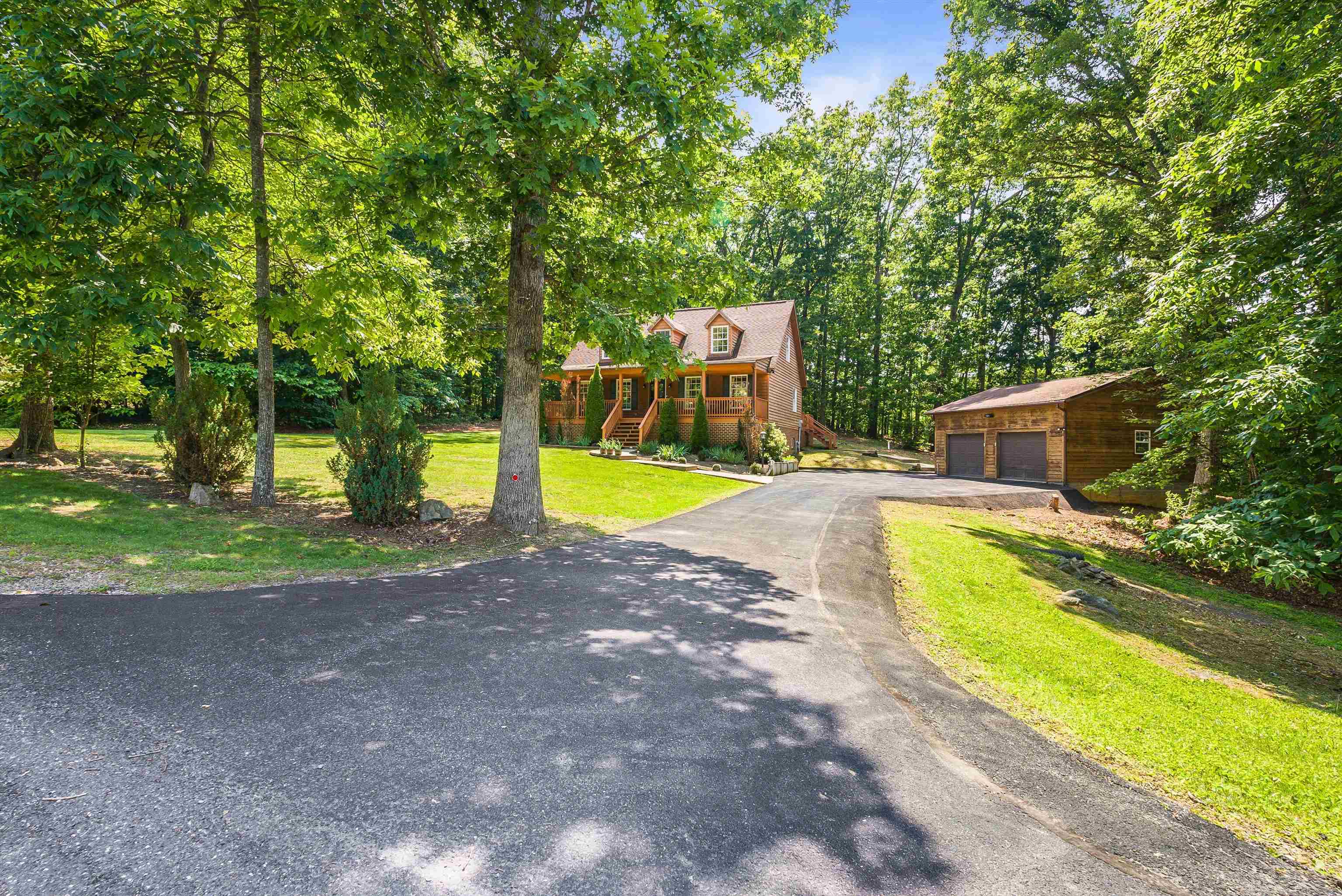 37 MARKELS LN, STAUNTON, Virginia 24401, 4 Bedrooms Bedrooms, ,3 BathroomsBathrooms,Residential,37 Markels Ln.,37 MARKELS LN,665469 MLS # 665469