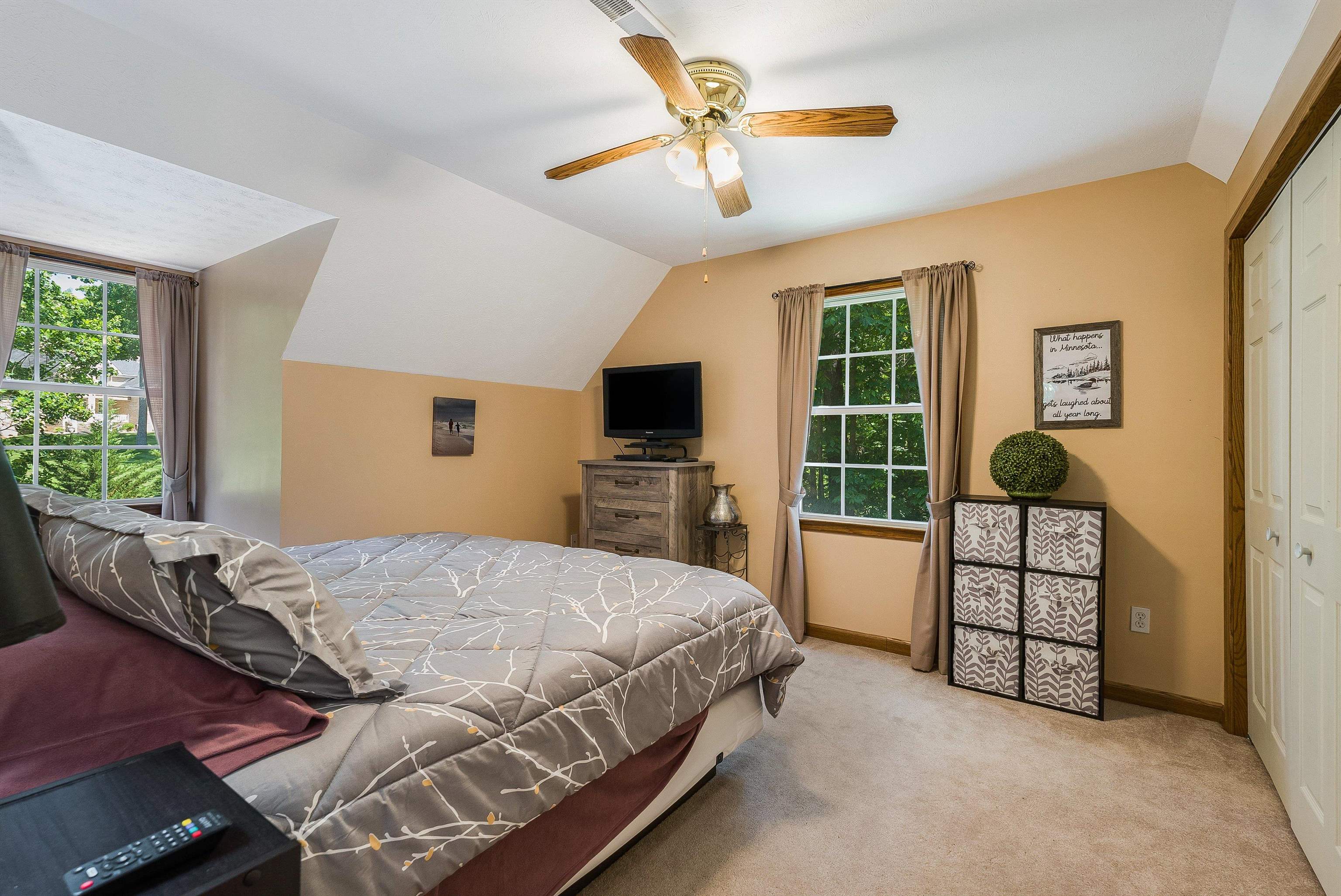 37 MARKELS LN, STAUNTON, Virginia 24401, 4 Bedrooms Bedrooms, ,3 BathroomsBathrooms,Residential,37 Markels Ln.,37 MARKELS LN,665469 MLS # 665469