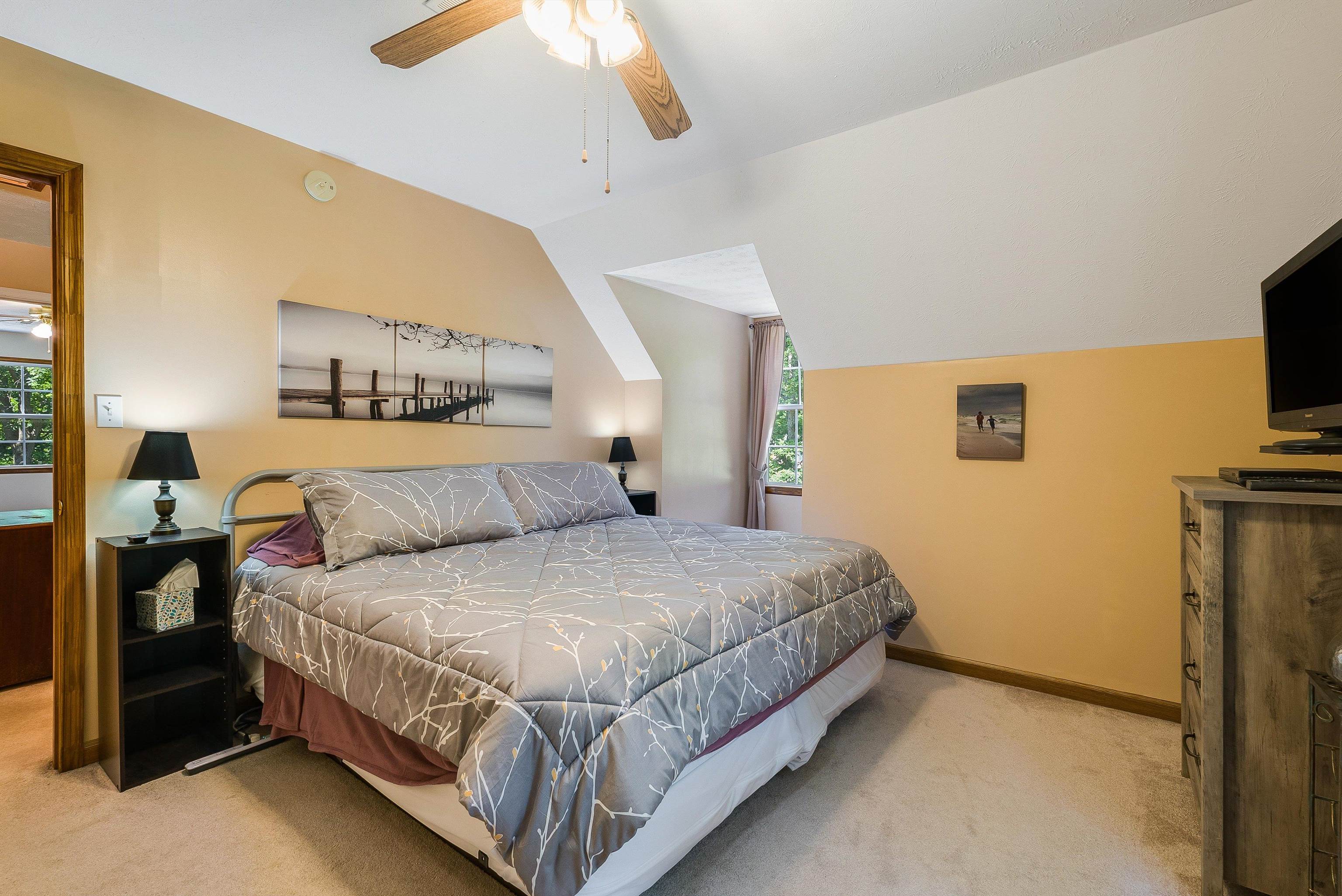 37 MARKELS LN, STAUNTON, Virginia 24401, 4 Bedrooms Bedrooms, ,3 BathroomsBathrooms,Residential,37 Markels Ln.,37 MARKELS LN,665469 MLS # 665469