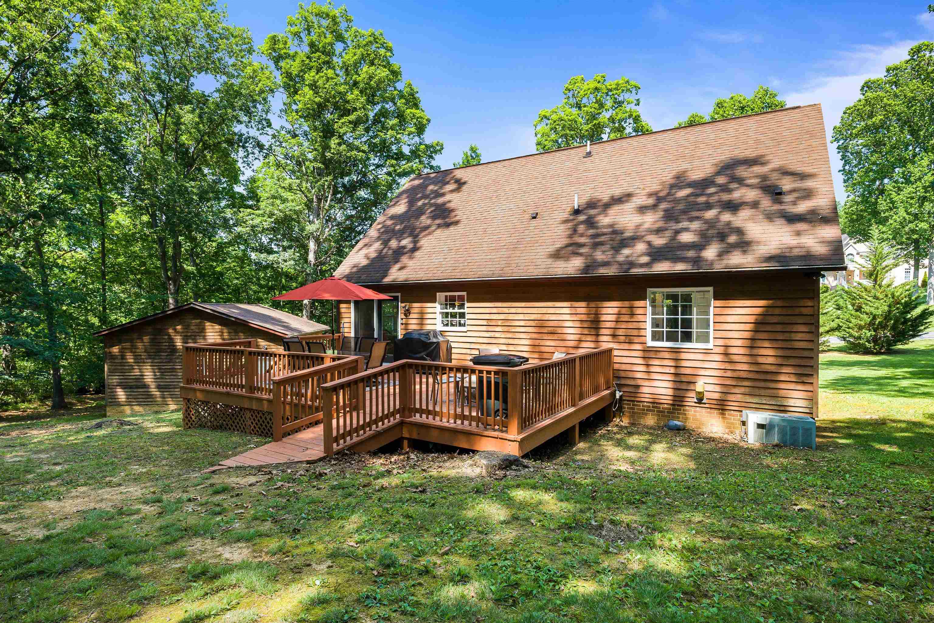 37 MARKELS LN, STAUNTON, Virginia 24401, 4 Bedrooms Bedrooms, ,3 BathroomsBathrooms,Residential,37 Markels Ln.,37 MARKELS LN,665469 MLS # 665469