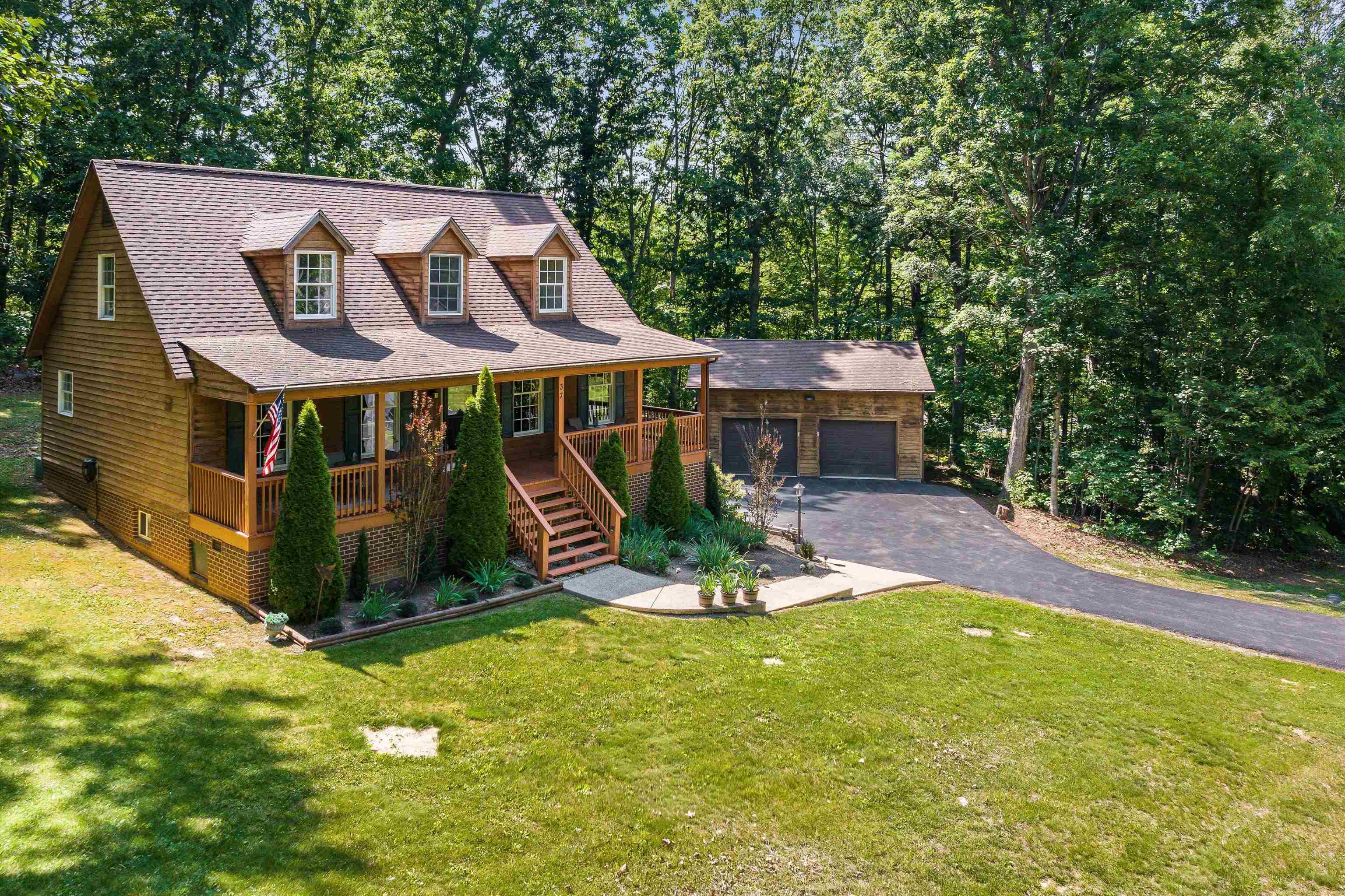 37 MARKELS LN, STAUNTON, Virginia 24401, 4 Bedrooms Bedrooms, ,3 BathroomsBathrooms,Residential,37 Markels Ln.,37 MARKELS LN,665469 MLS # 665469