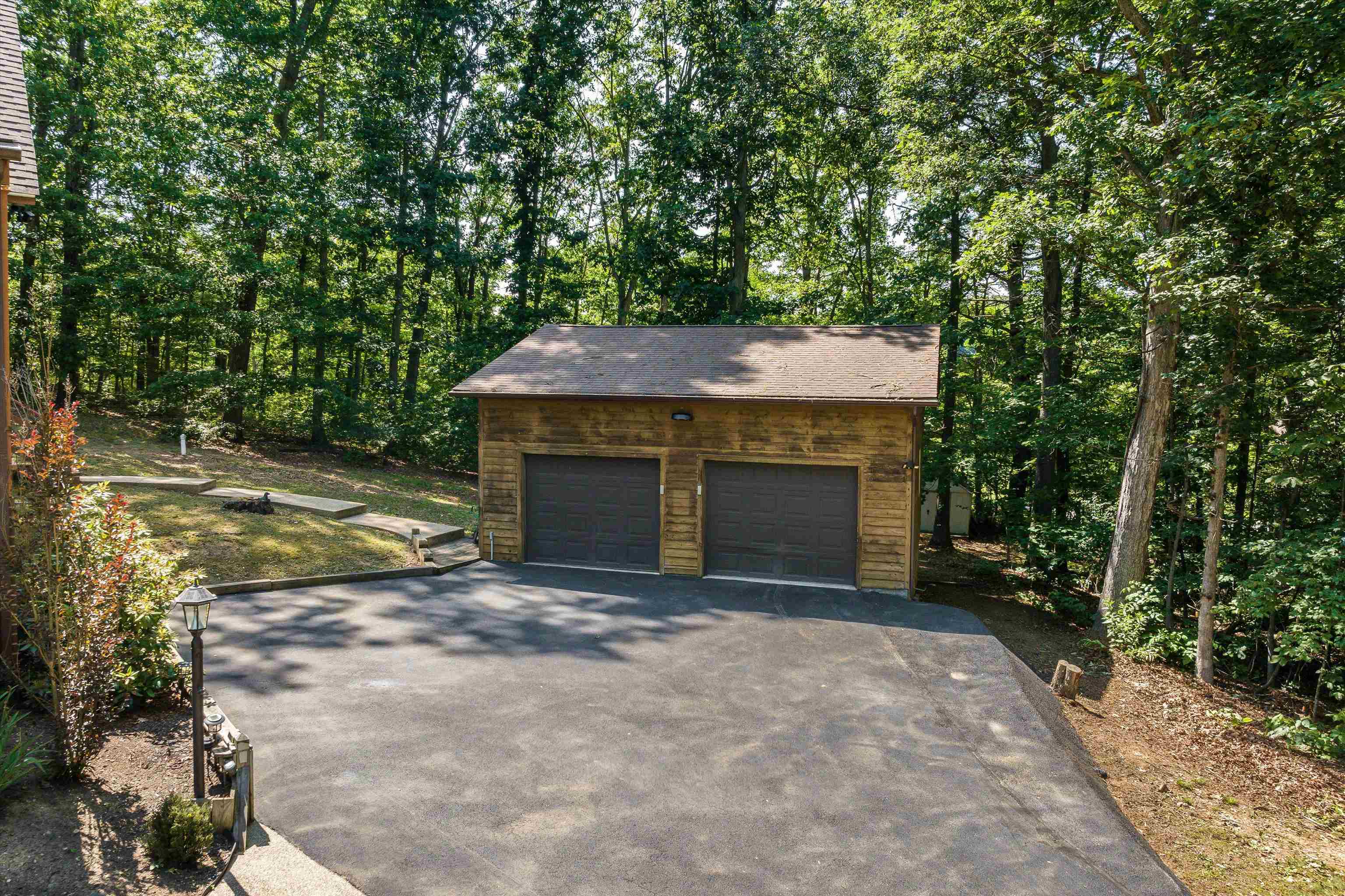 37 MARKELS LN, STAUNTON, Virginia 24401, 4 Bedrooms Bedrooms, ,3 BathroomsBathrooms,Residential,37 Markels Ln.,37 MARKELS LN,665469 MLS # 665469