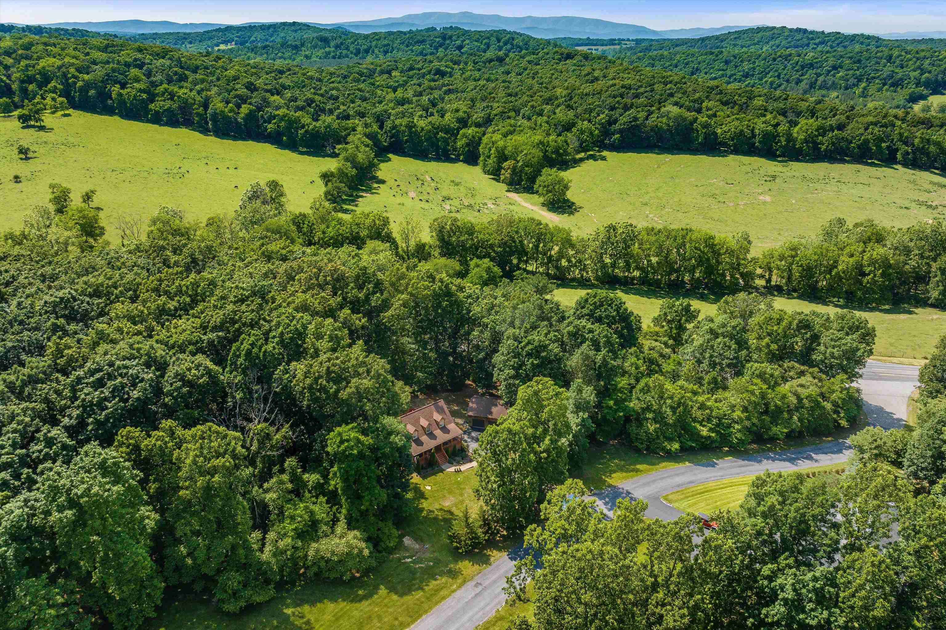 37 MARKELS LN, STAUNTON, Virginia 24401, 4 Bedrooms Bedrooms, ,3 BathroomsBathrooms,Residential,37 Markels Ln.,37 MARKELS LN,665469 MLS # 665469