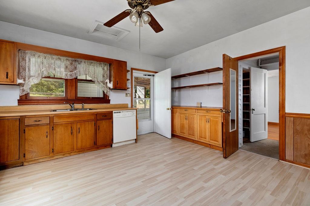 13 SHULTZ LN, GREENVILLE, Virginia 24440, 3 Bedrooms Bedrooms, ,2 BathroomsBathrooms,Residential,13 SHULTZ LN,665471 MLS # 665471
