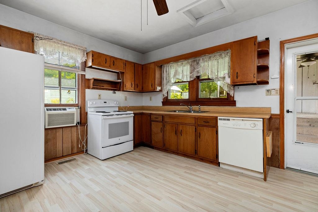 13 SHULTZ LN, GREENVILLE, Virginia 24440, 3 Bedrooms Bedrooms, ,2 BathroomsBathrooms,Residential,13 SHULTZ LN,665471 MLS # 665471