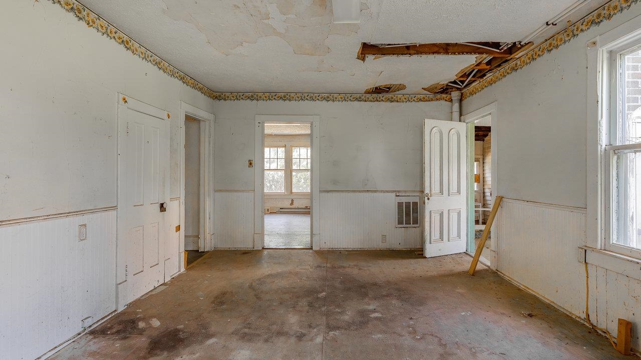 506 WILLIAMS AVE, SHENANDOAH, Virginia 22849, 4 Bedrooms Bedrooms, ,1 BathroomBathrooms,Residential,506 WILLIAMS AVE,665476 MLS # 665476
