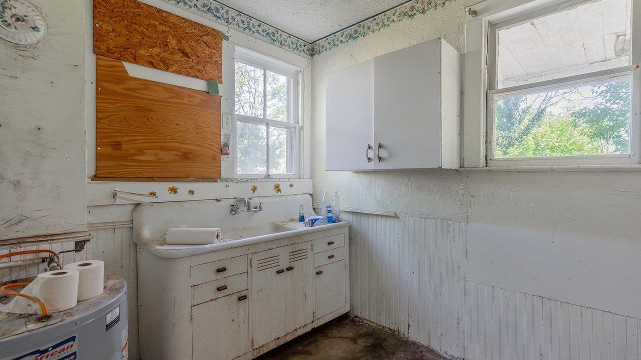 506 WILLIAMS AVE, SHENANDOAH, Virginia 22849, 4 Bedrooms Bedrooms, ,1 BathroomBathrooms,Residential,506 WILLIAMS AVE,665476 MLS # 665476