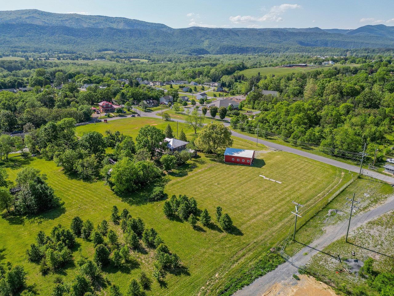 506 WILLIAMS AVE, SHENANDOAH, Virginia 22849, 4 Bedrooms Bedrooms, ,1 BathroomBathrooms,Residential,506 WILLIAMS AVE,665476 MLS # 665476