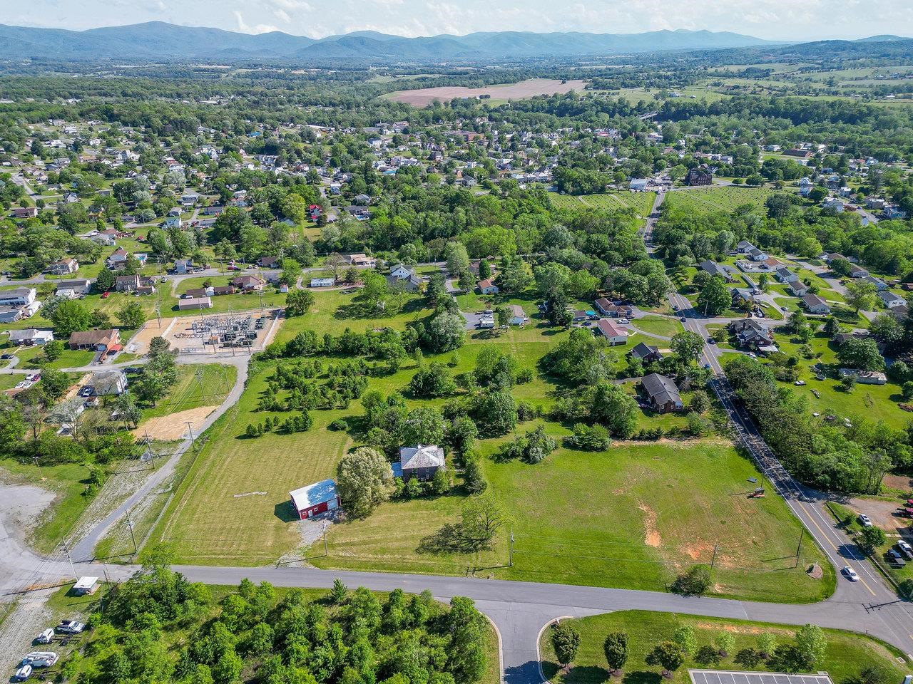 506 WILLIAMS AVE, SHENANDOAH, Virginia 22849, 4 Bedrooms Bedrooms, ,1 BathroomBathrooms,Residential,506 WILLIAMS AVE,665476 MLS # 665476