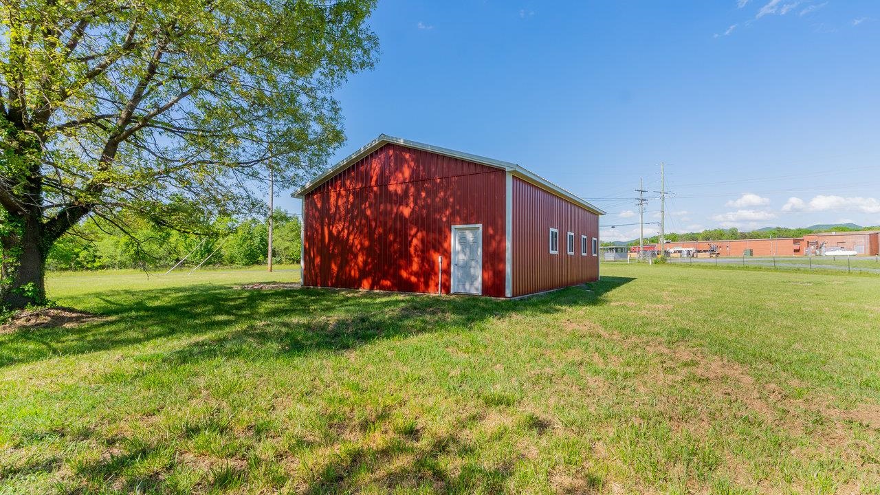 506 WILLIAMS AVE, SHENANDOAH, Virginia 22849, 4 Bedrooms Bedrooms, ,1 BathroomBathrooms,Residential,506 WILLIAMS AVE,665476 MLS # 665476