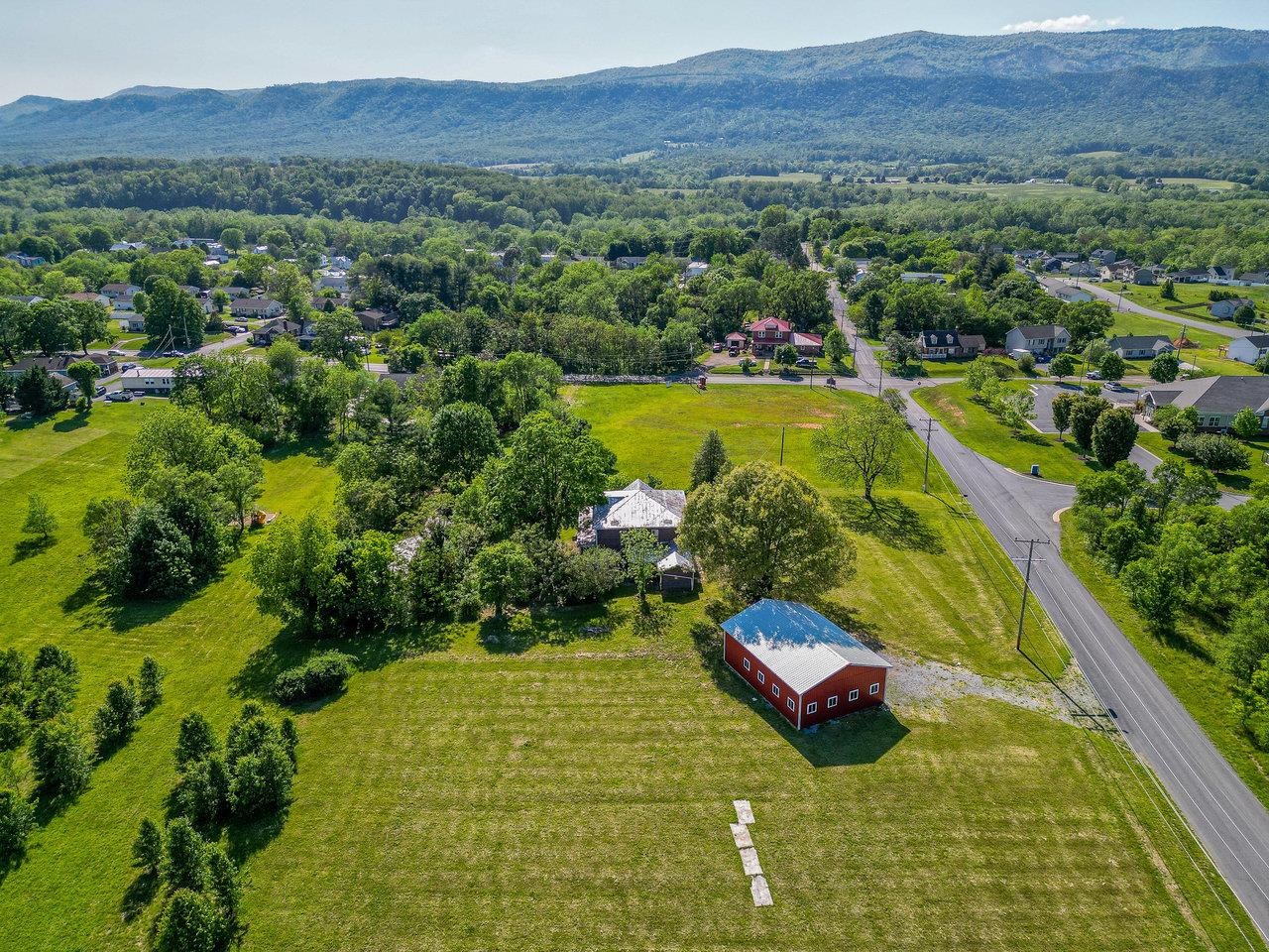 506 WILLIAMS AVE, SHENANDOAH, Virginia 22849, 4 Bedrooms Bedrooms, ,1 BathroomBathrooms,Residential,506 WILLIAMS AVE,665476 MLS # 665476