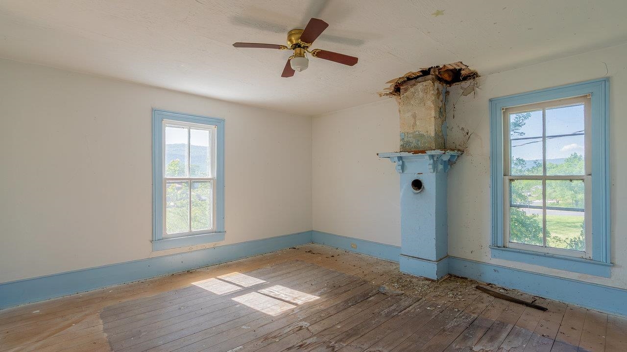 506 WILLIAMS AVE, SHENANDOAH, Virginia 22849, 4 Bedrooms Bedrooms, ,1 BathroomBathrooms,Residential,506 WILLIAMS AVE,665476 MLS # 665476