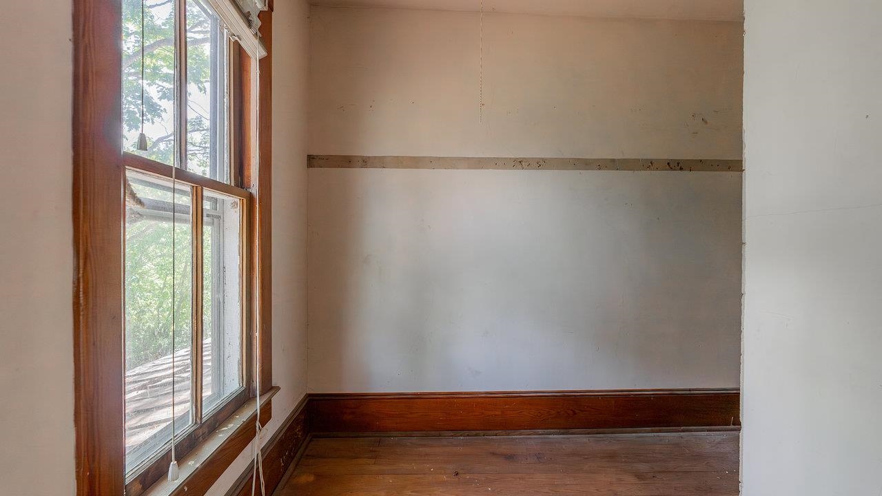 506 WILLIAMS AVE, SHENANDOAH, Virginia 22849, 4 Bedrooms Bedrooms, ,1 BathroomBathrooms,Residential,506 WILLIAMS AVE,665476 MLS # 665476