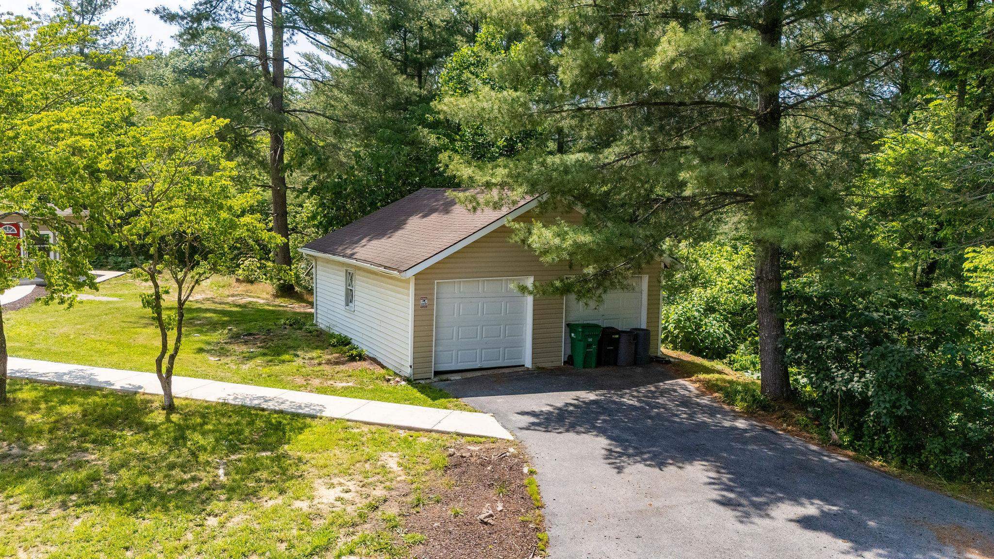 2003 RINACAS CORNER RD, SHENANDOAH, Virginia 22849, 4 Bedrooms Bedrooms, ,4 BathroomsBathrooms,Residential,2003 RINACAS CORNER RD,665484 MLS # 665484