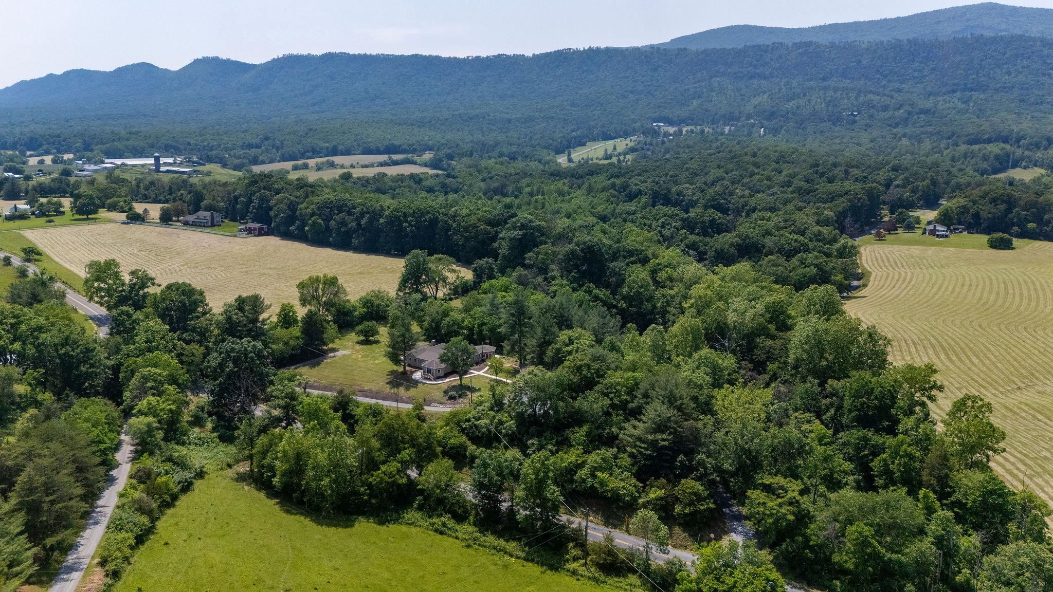 2003 RINACAS CORNER RD, SHENANDOAH, Virginia 22849, 4 Bedrooms Bedrooms, ,4 BathroomsBathrooms,Residential,2003 RINACAS CORNER RD,665484 MLS # 665484