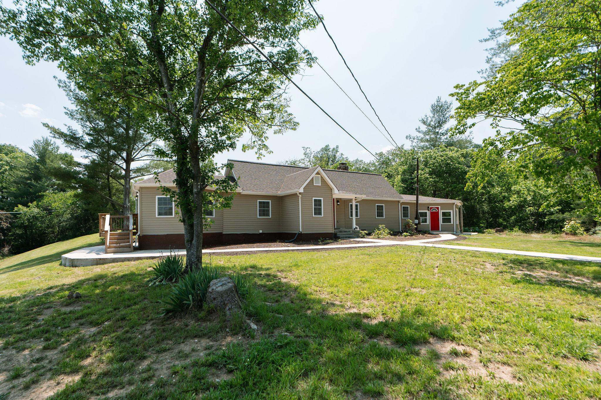 2003 RINACAS CORNER RD, SHENANDOAH, Virginia 22849, 4 Bedrooms Bedrooms, ,4 BathroomsBathrooms,Residential,2003 RINACAS CORNER RD,665484 MLS # 665484