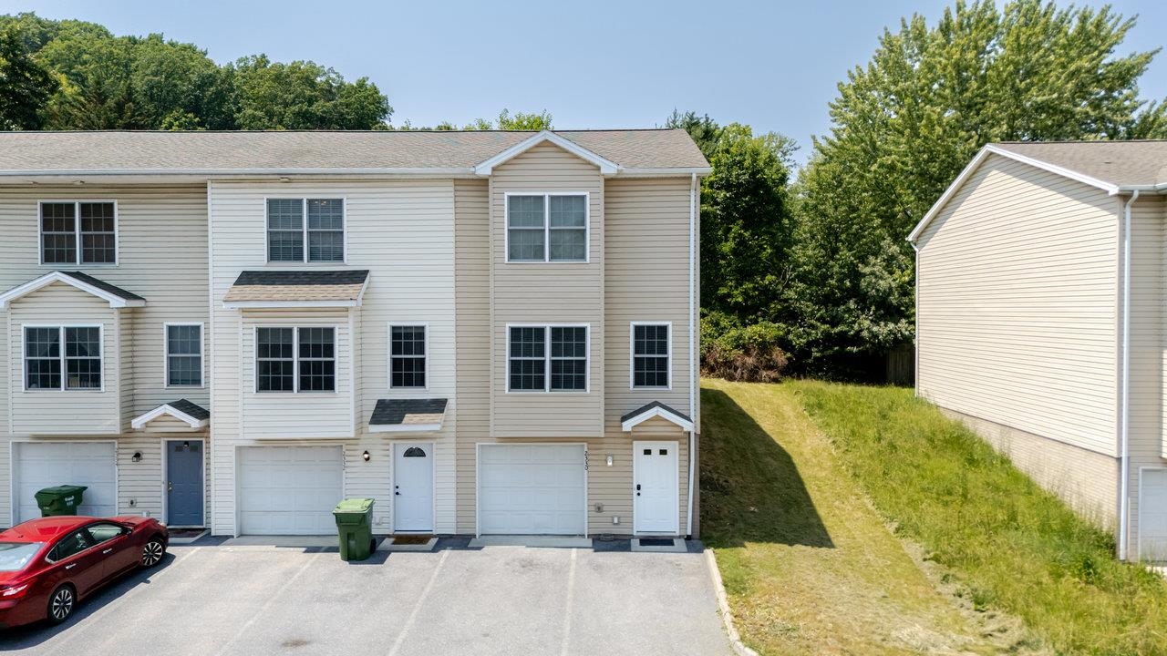 2330 WISHING WELL CT, HARRISONBURG, Virginia 22801, 3 Bedrooms Bedrooms, ,3 BathroomsBathrooms,Residential,2330 WISHING WELL CT,665485 MLS # 665485