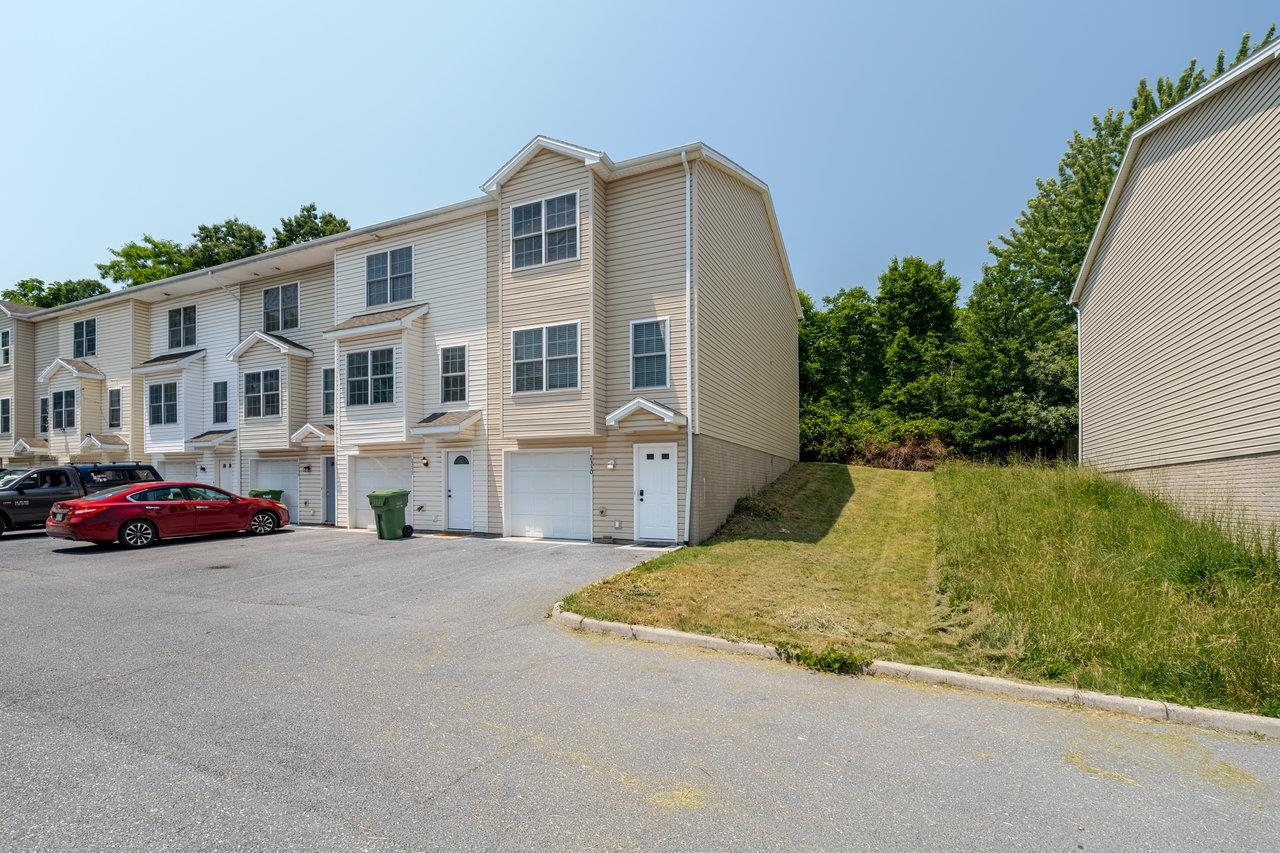 2330 WISHING WELL CT, HARRISONBURG, Virginia 22801, 3 Bedrooms Bedrooms, ,3 BathroomsBathrooms,Residential,2330 WISHING WELL CT,665485 MLS # 665485