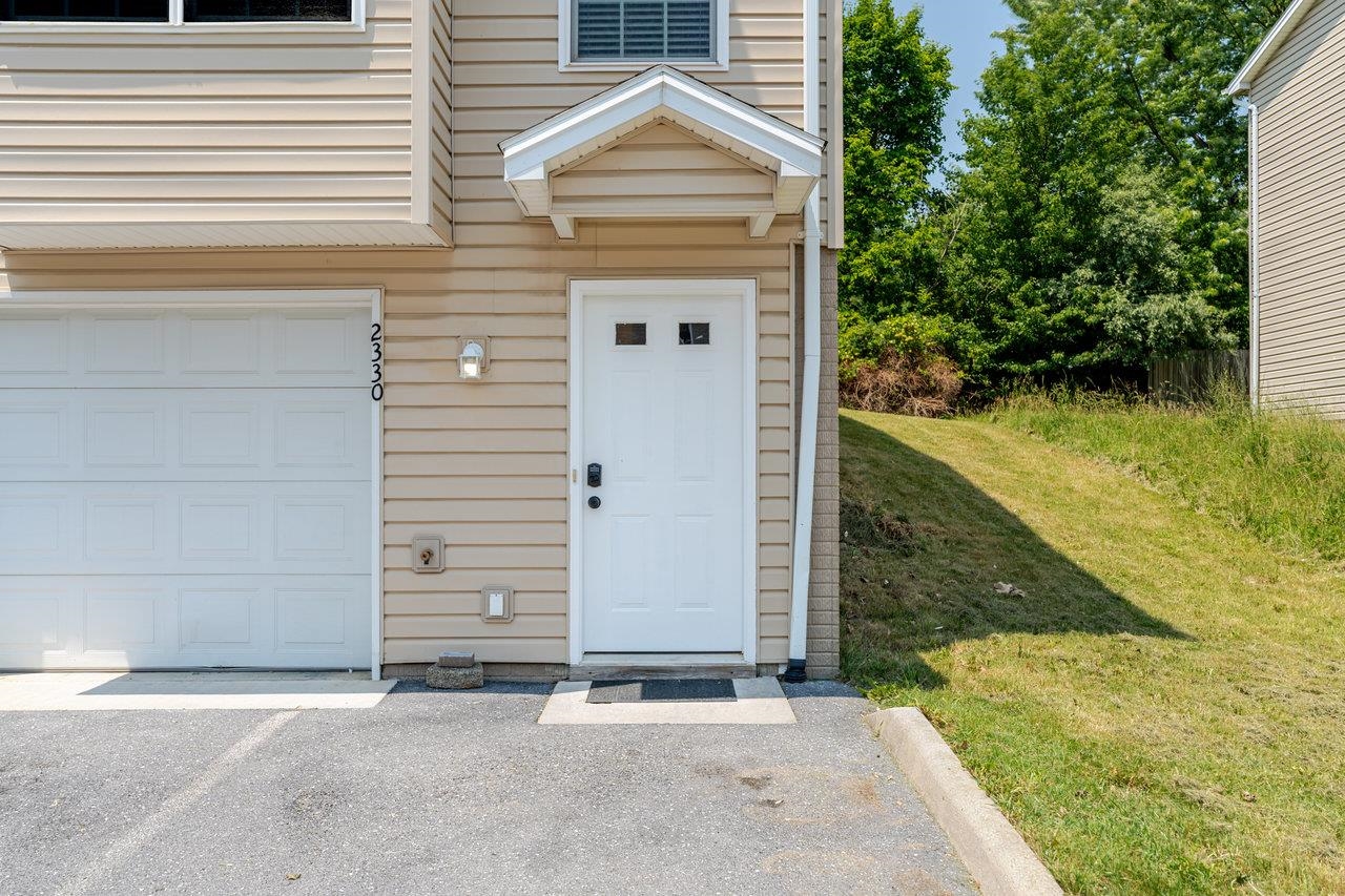 2330 WISHING WELL CT, HARRISONBURG, Virginia 22801, 3 Bedrooms Bedrooms, ,3 BathroomsBathrooms,Residential,2330 WISHING WELL CT,665485 MLS # 665485