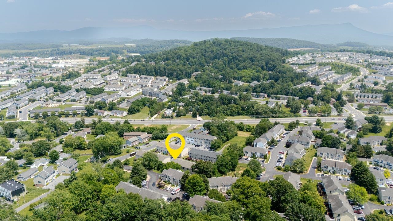 2330 WISHING WELL CT, HARRISONBURG, Virginia 22801, 3 Bedrooms Bedrooms, ,3 BathroomsBathrooms,Residential,2330 WISHING WELL CT,665485 MLS # 665485
