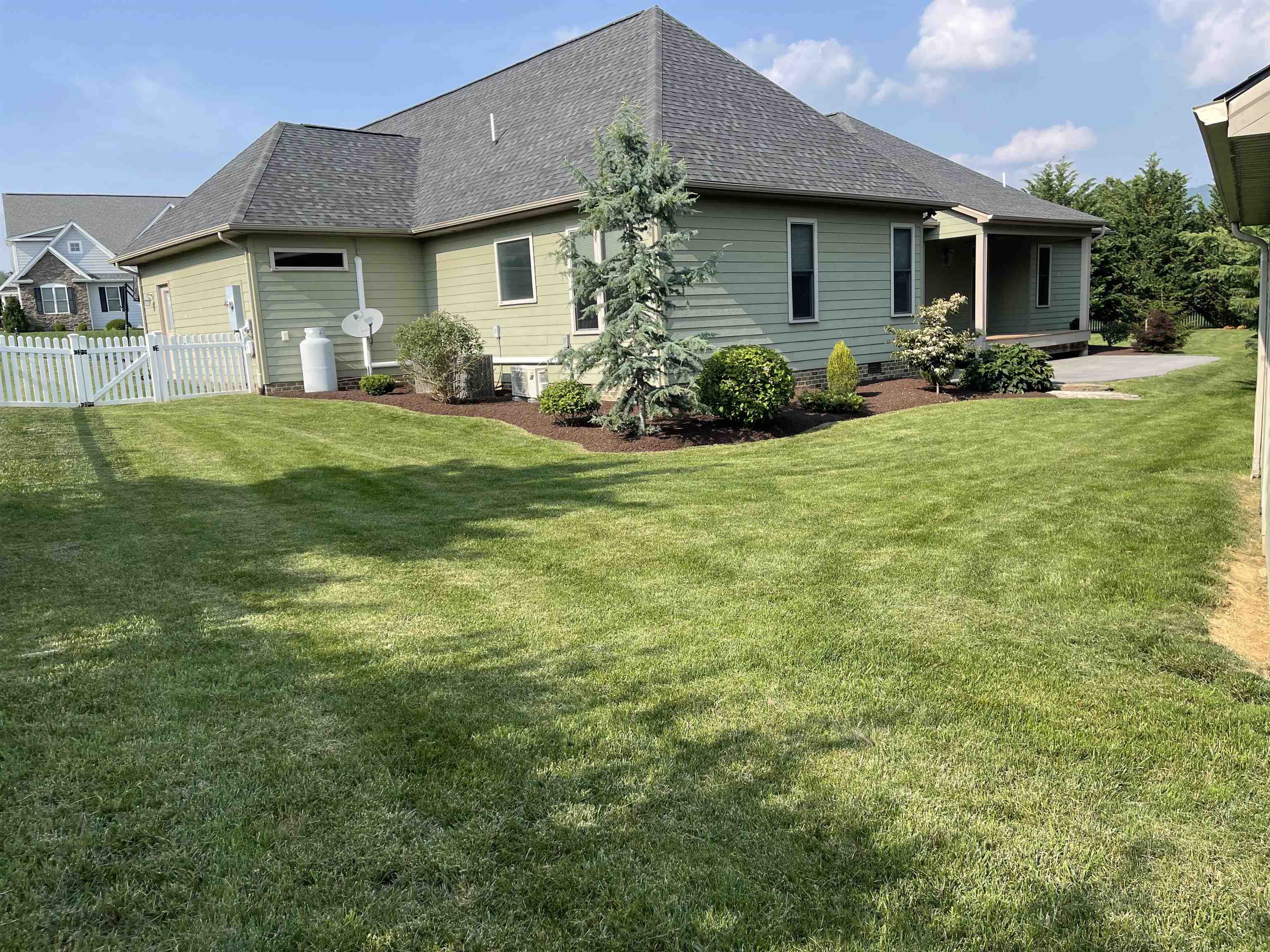 4470 RIDGECREST CT, ROCKINGHAM, Virginia 22901, 5 Bedrooms Bedrooms, ,5 BathroomsBathrooms,Residential,Brick beauty on a private cul-de-sac,4470 RIDGECREST CT,665487 MLS # 665487