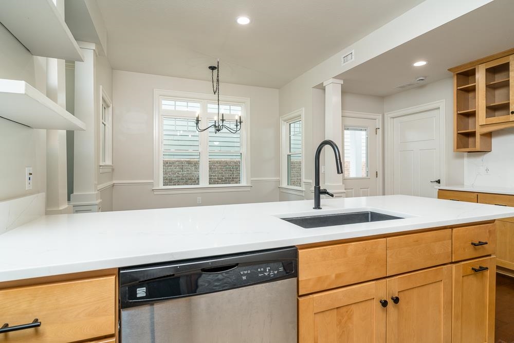 2555 GREENPORT DR, ROCKINGHAM, Virginia 22801, 3 Bedrooms Bedrooms, ,2 BathroomsBathrooms,Residential,2555 GREENPORT DR,665488 MLS # 665488