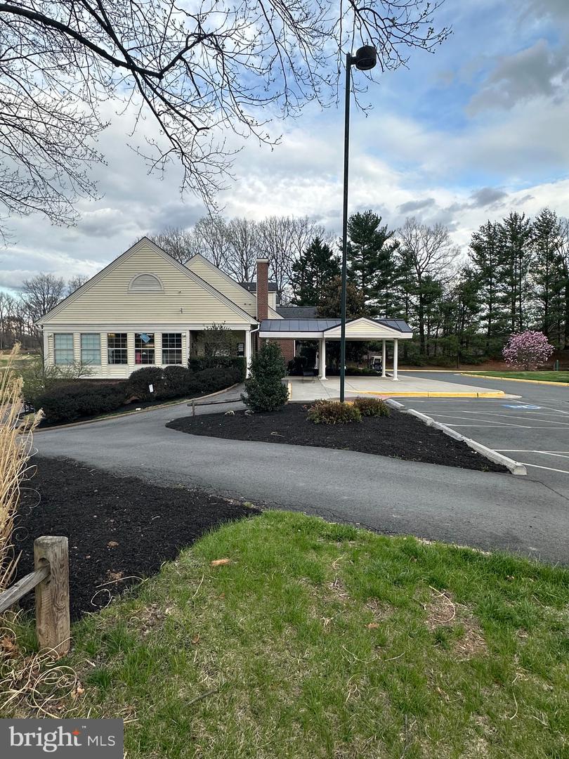 12000 GOLF RIDGE CT #102, FAIRFAX, Virginia 22033, 2 Bedrooms Bedrooms, ,2 BathroomsBathrooms,Residential,For sale,12000 GOLF RIDGE CT #102,VAFX2236612 MLS # VAFX2236612