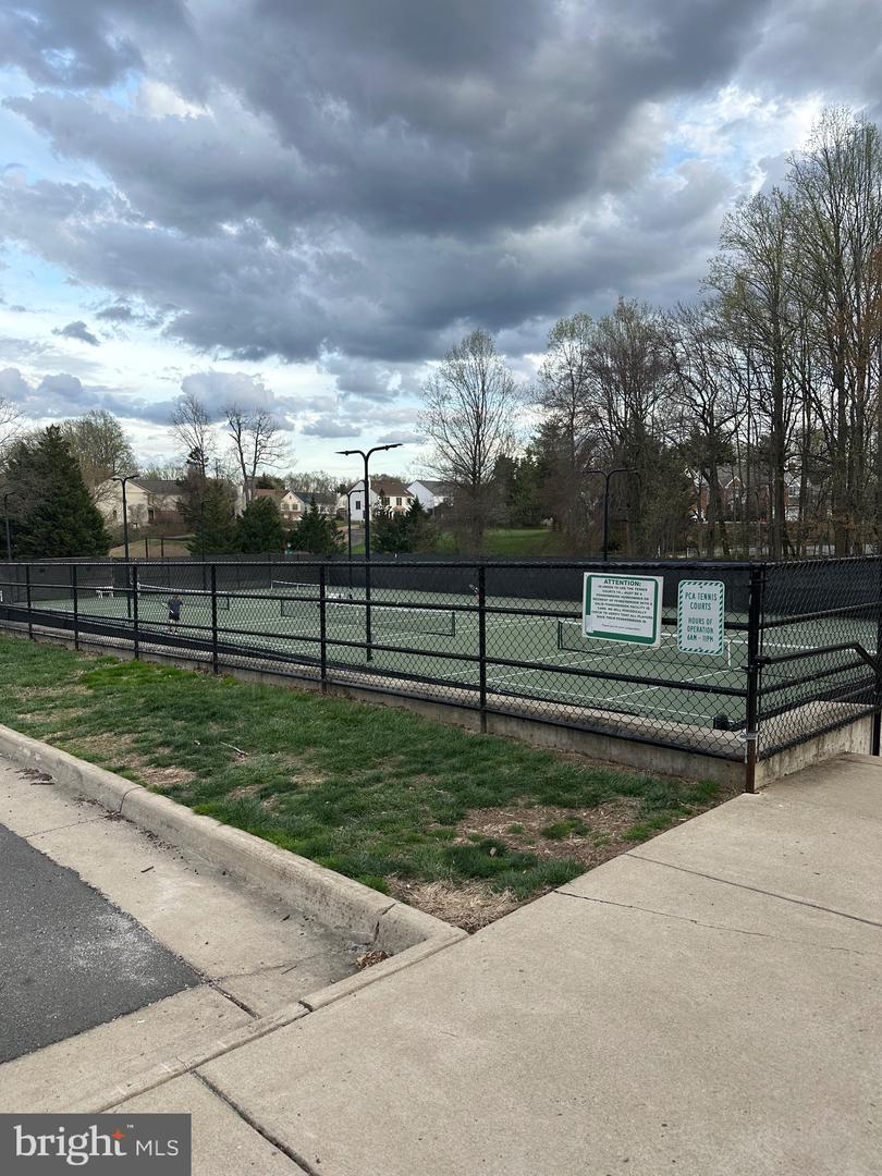 12000 GOLF RIDGE CT #102, FAIRFAX, Virginia 22033, 2 Bedrooms Bedrooms, ,2 BathroomsBathrooms,Residential,For sale,12000 GOLF RIDGE CT #102,VAFX2236612 MLS # VAFX2236612