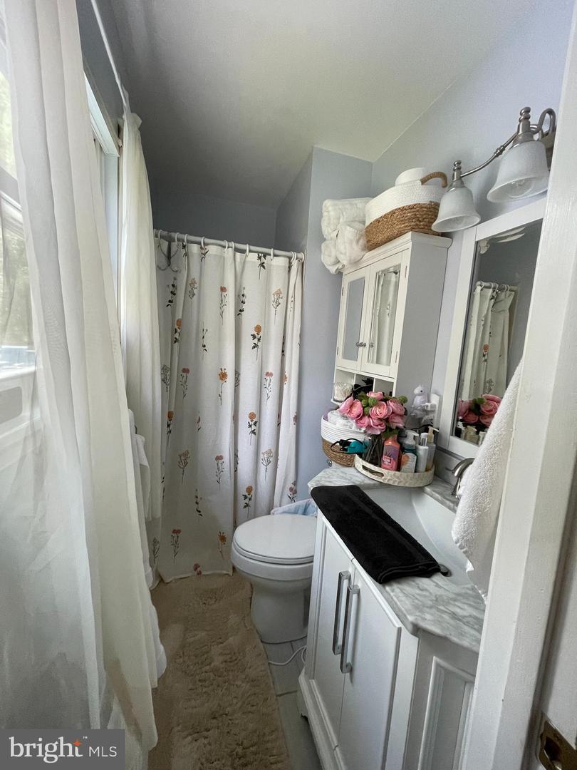 8807 DOUG DR, NOKESVILLE, Virginia 20181, 5 Bedrooms Bedrooms, ,3 BathroomsBathrooms,Residential,For sale,8807 DOUG DR,VAPW2093376 MLS # VAPW2093376