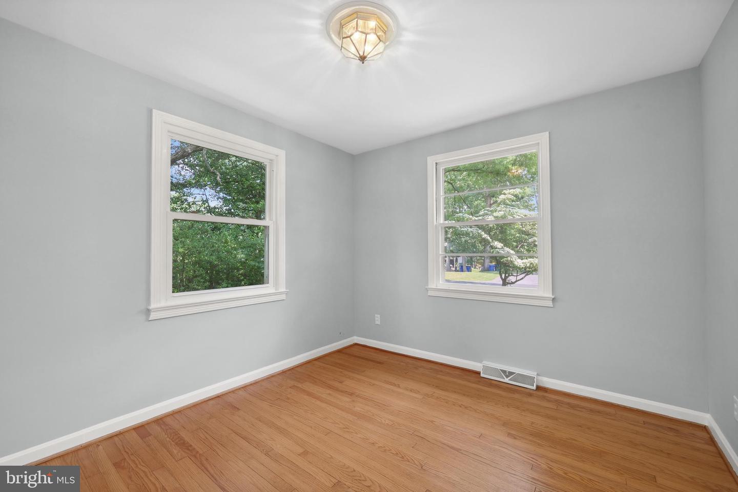 33 PENDLETON RD, FREDERICKSBURG, Virginia 22405, 3 Bedrooms Bedrooms, 7 Rooms Rooms,1 BathroomBathrooms,Residential,For sale,33 PENDLETON RD,VAST2038474 MLS # VAST2038474
