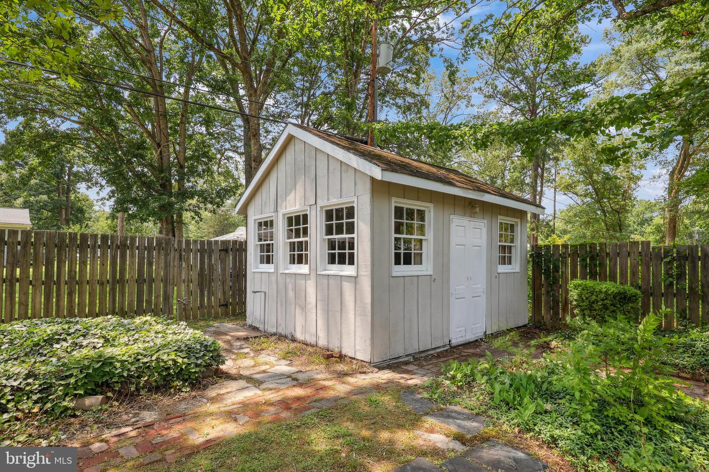 33 PENDLETON RD, FREDERICKSBURG, Virginia 22405, 3 Bedrooms Bedrooms, 7 Rooms Rooms,1 BathroomBathrooms,Residential,For sale,33 PENDLETON RD,VAST2038474 MLS # VAST2038474